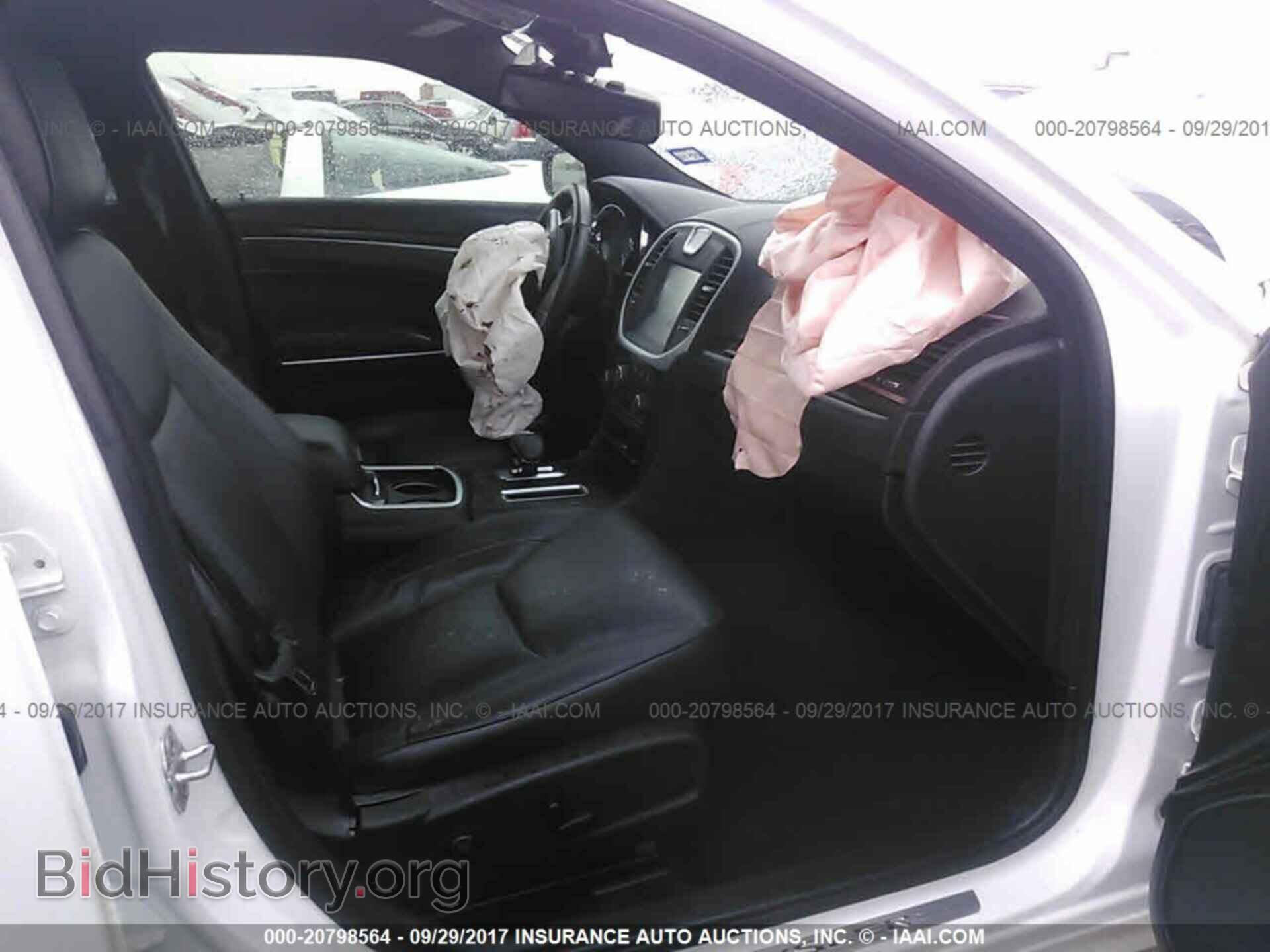 2014 Chrysler 300c - VIN: 2C3CCAEG7EH105058 - Фото 5