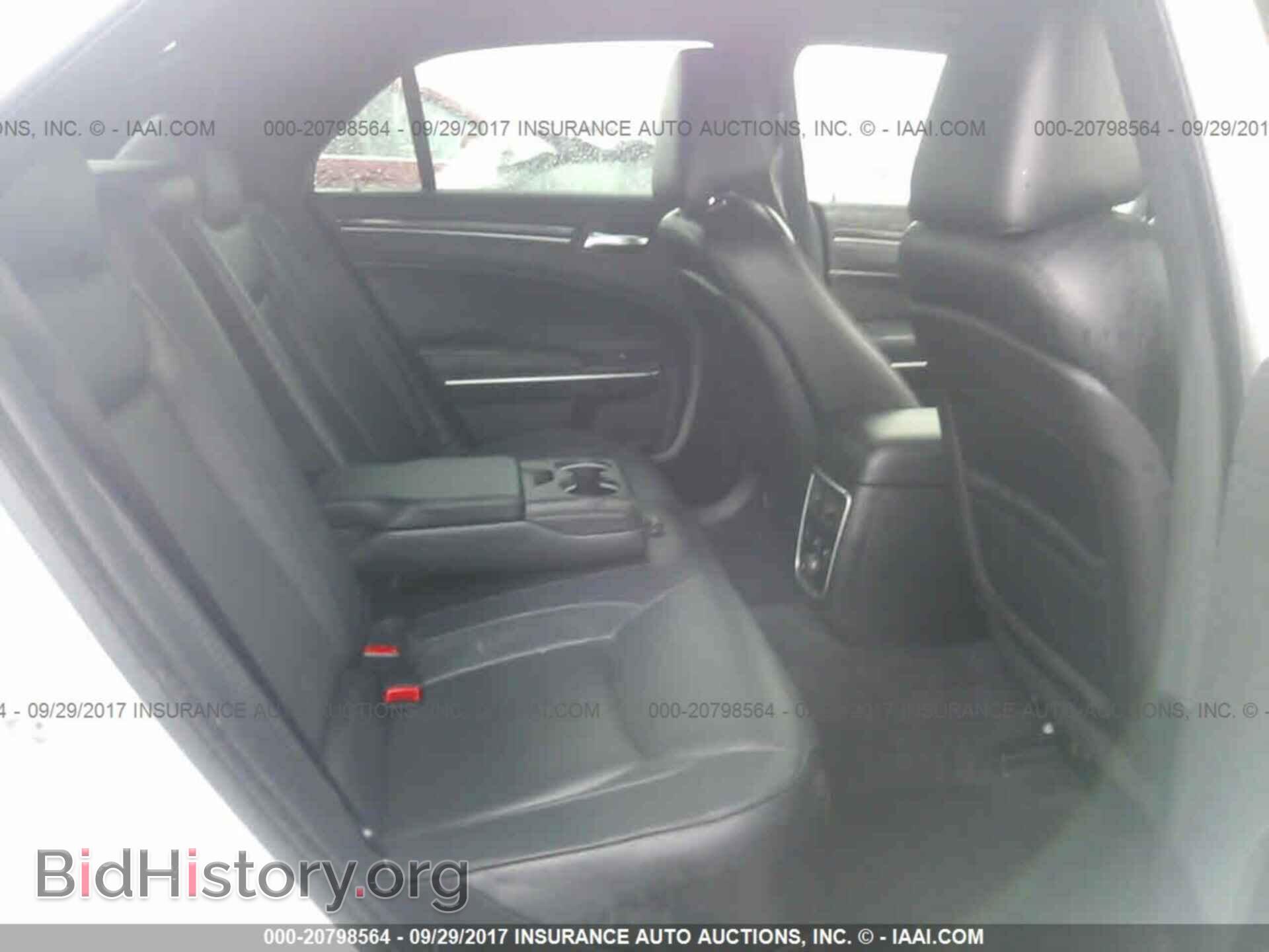 2014 Chrysler 300c - VIN: 2C3CCAEG7EH105058 - Фото 8