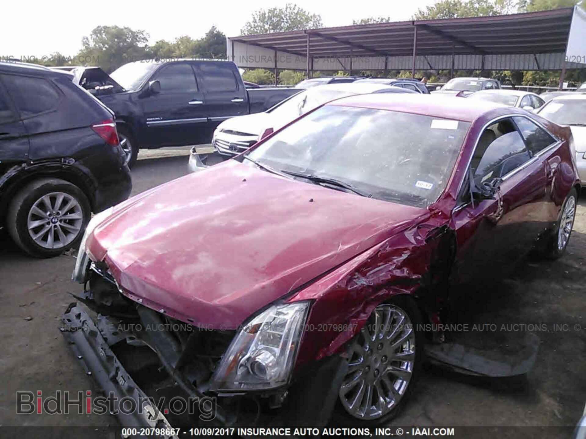 2012 Cadillac Cts - VIN: 1G6DJ1E35C0126451 - Фото 2
