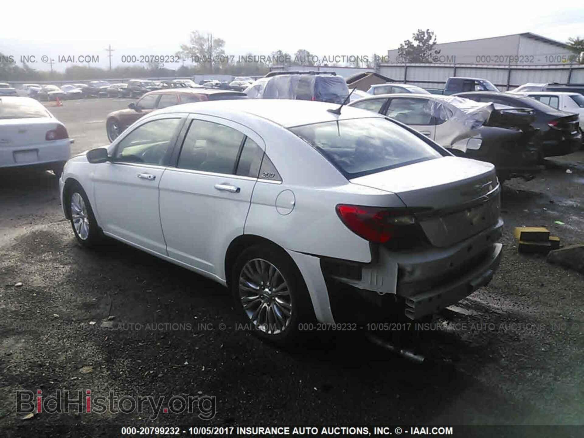2013 Chrysler 200 - VIN: 1C3CCBCG5DN507417 - Photo 3