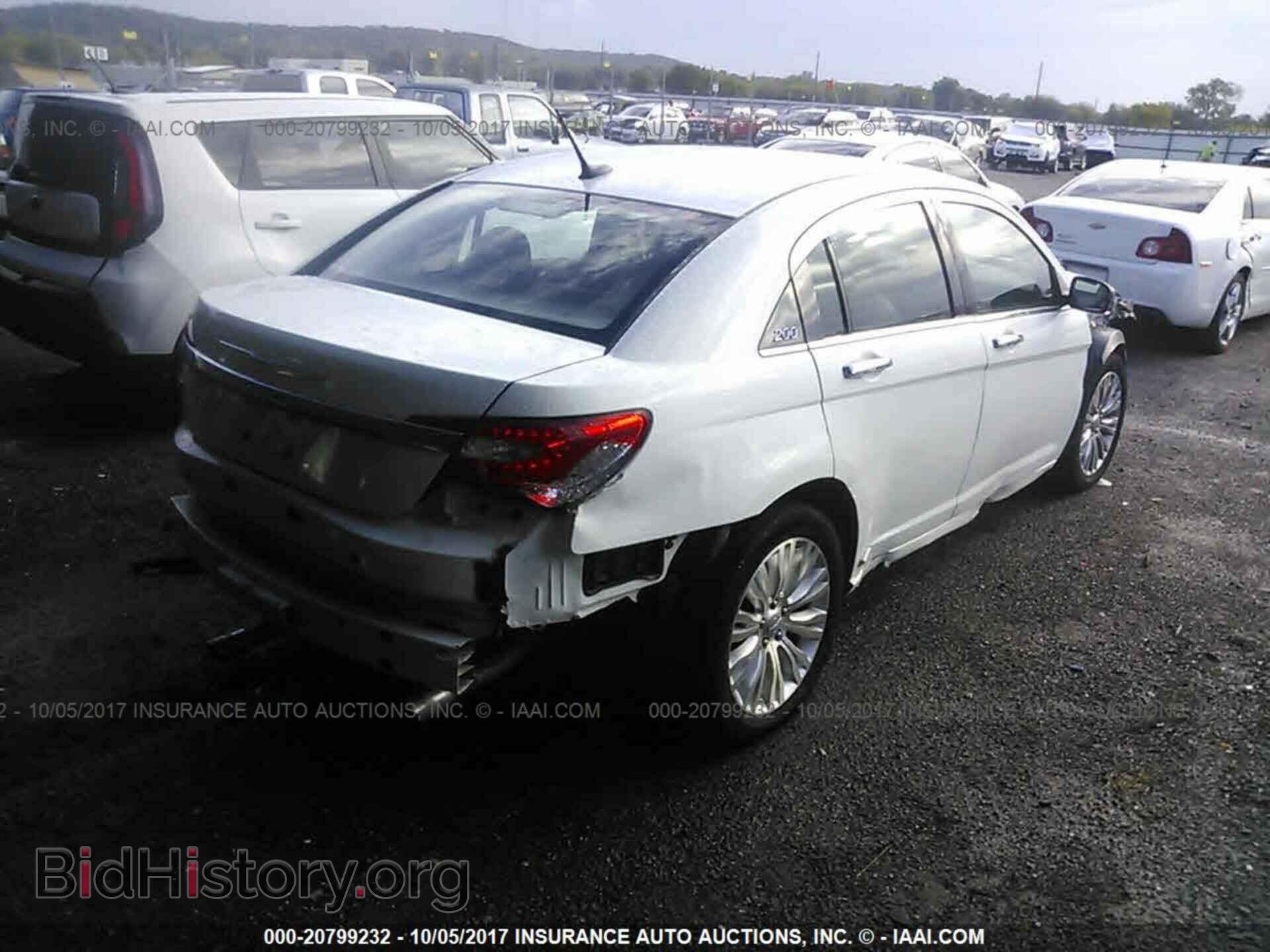 2013 Chrysler 200 - VIN: 1C3CCBCG5DN507417 - Photo 4