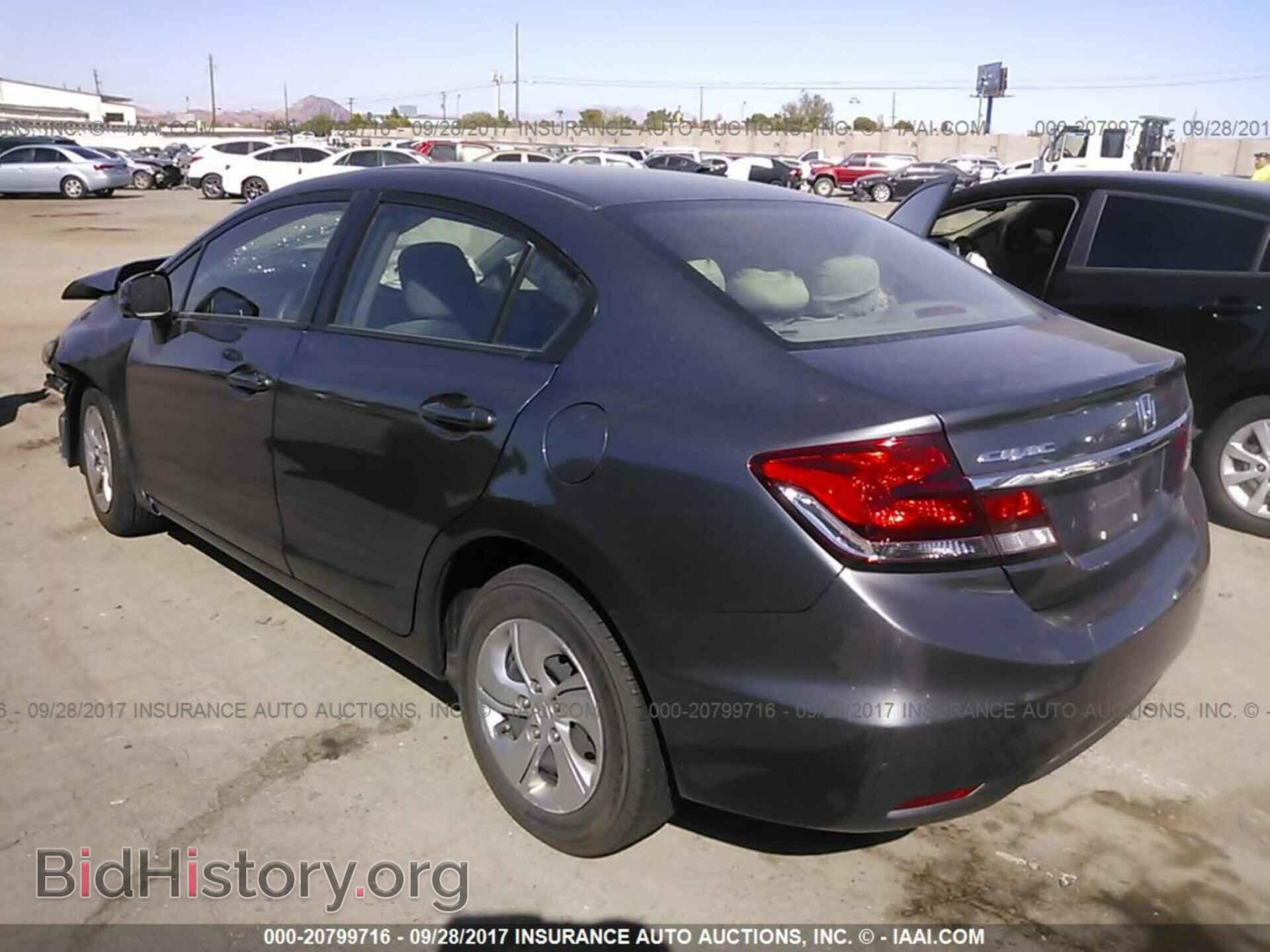 2013 Honda Civic - VIN: 19XFB2F57DE028667 - Фото 3