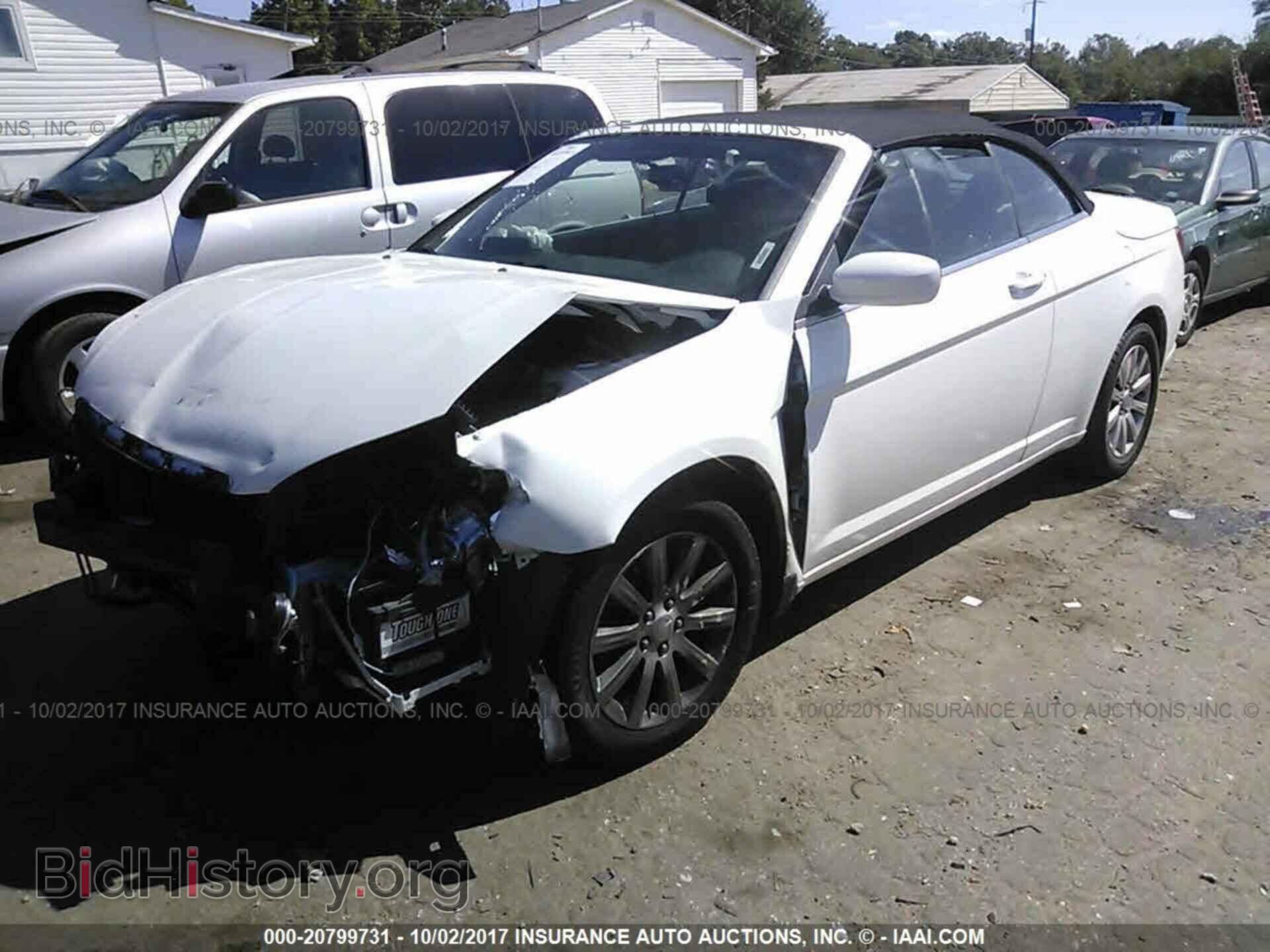 2012 Chrysler 200 - VIN: 1C3BCBEB0CN134329 - Фото 2