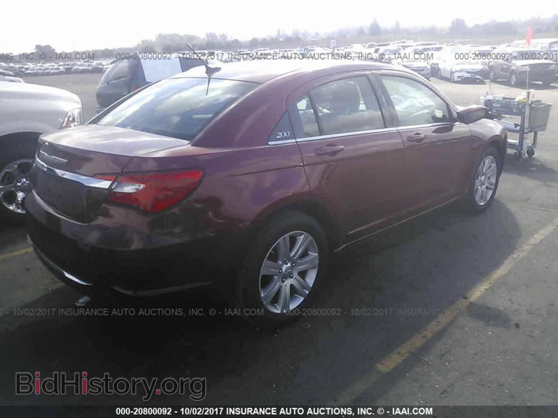 2013 Chrysler 200 - VIN: 1C3CCBBB1DN539111 - Фото 4