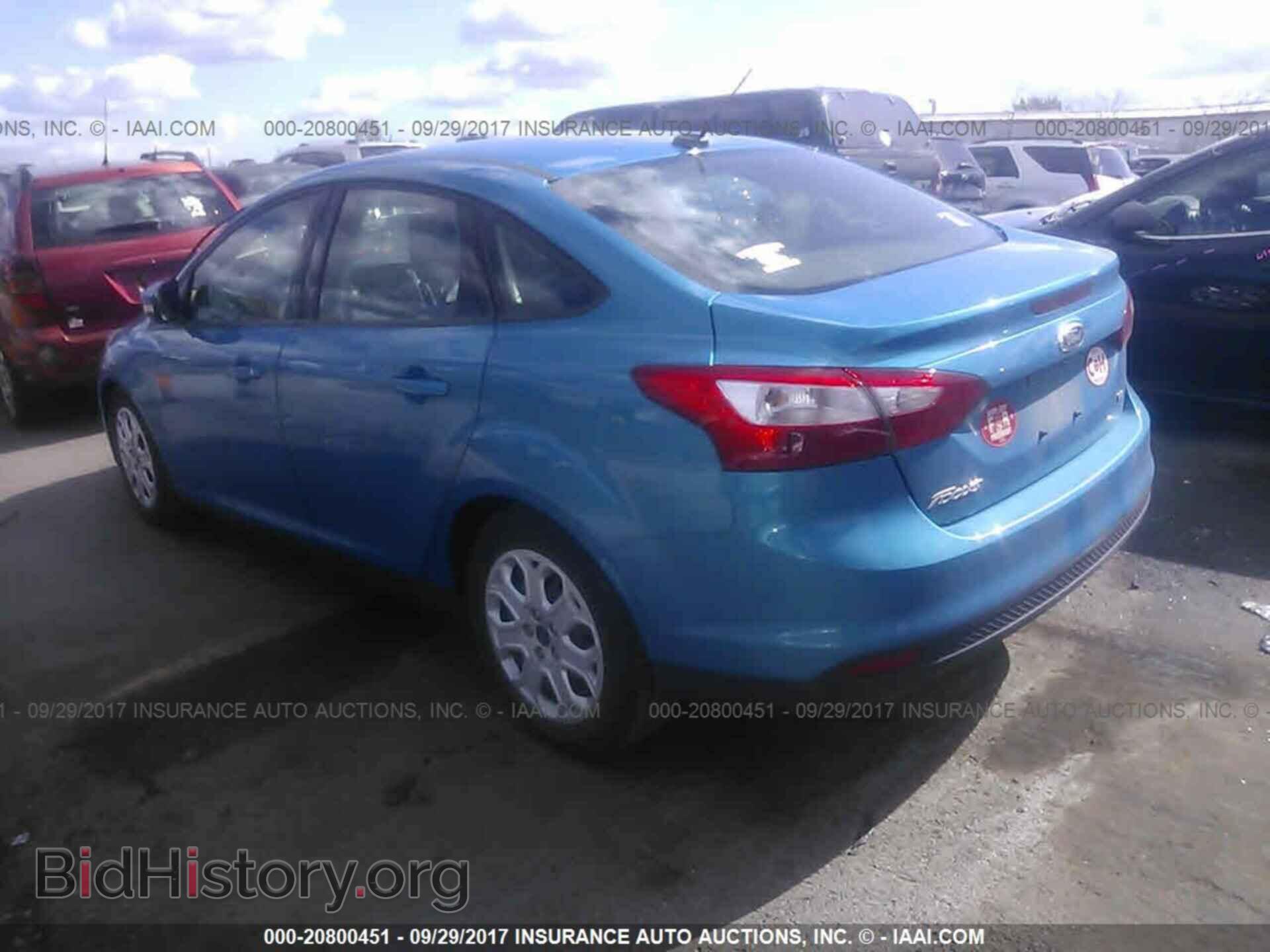 2012 Ford Focus - VIN: 1FAHP3F24CL261990 - Photo 3