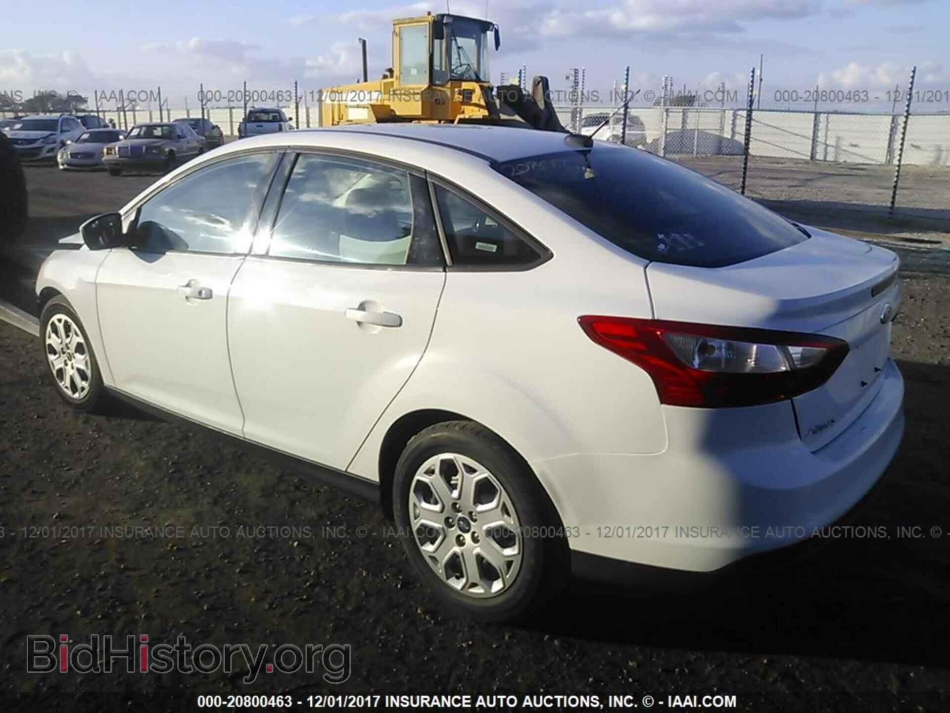 2012 Ford Focus - VIN: 1FAHP3F26CL132410 - Фото 3