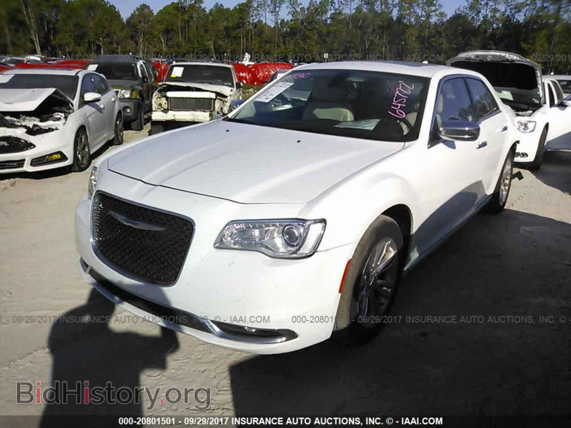 2016 Chrysler 300c - VIN: 2C3CCAEG2GH287027 - Фото 2