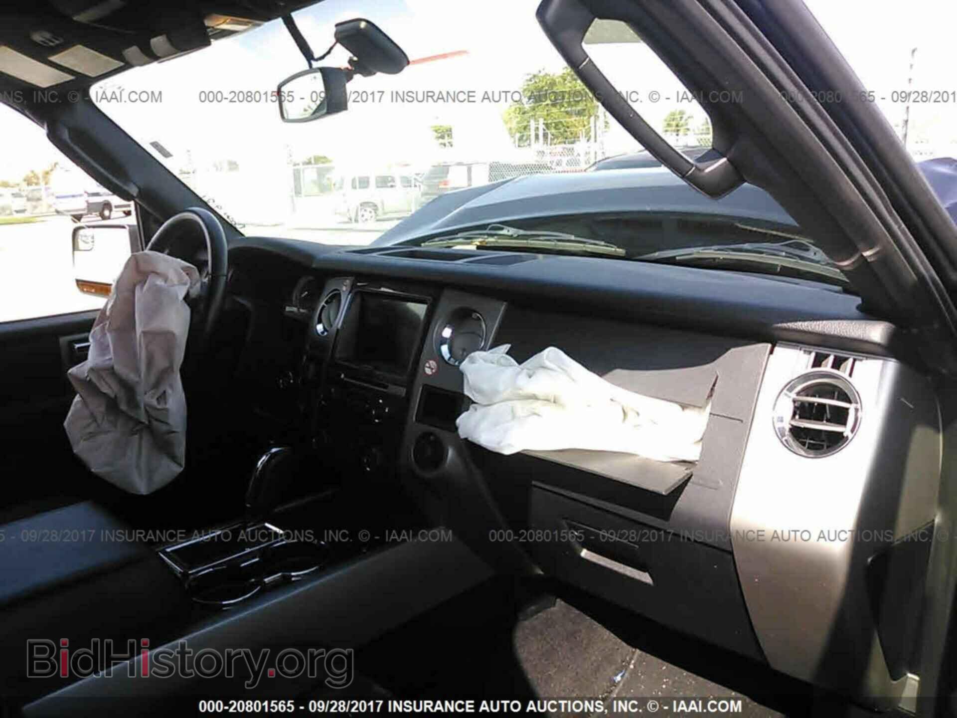 2017 Ford Expedition - VIN: 1FMJK2AT9HEA12337 - Photo 5