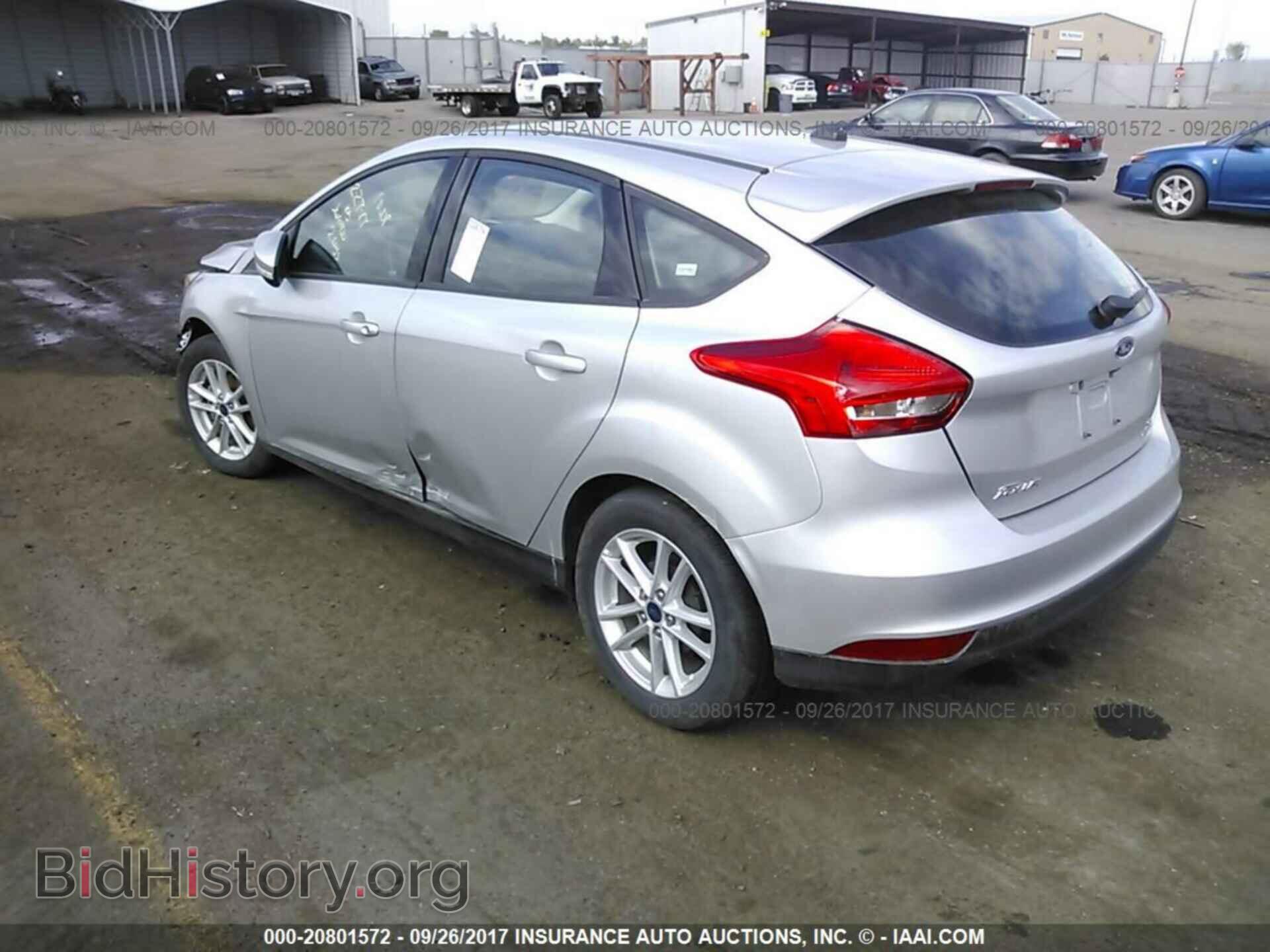 2016 Ford Focus - VIN: 1FADP3K2XGL338954 - Photo 3