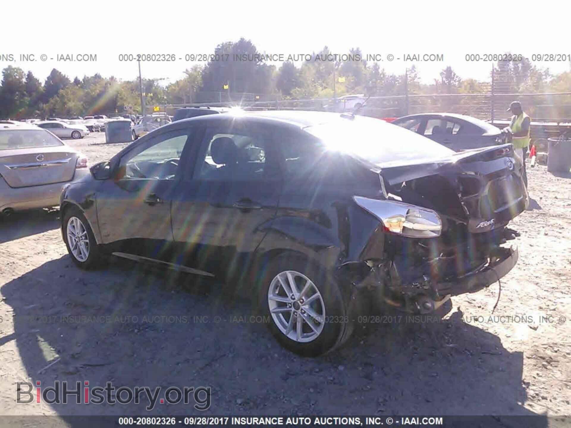 2017 Ford Focus - VIN: 1FADP3F29HL240736 - Photo 3