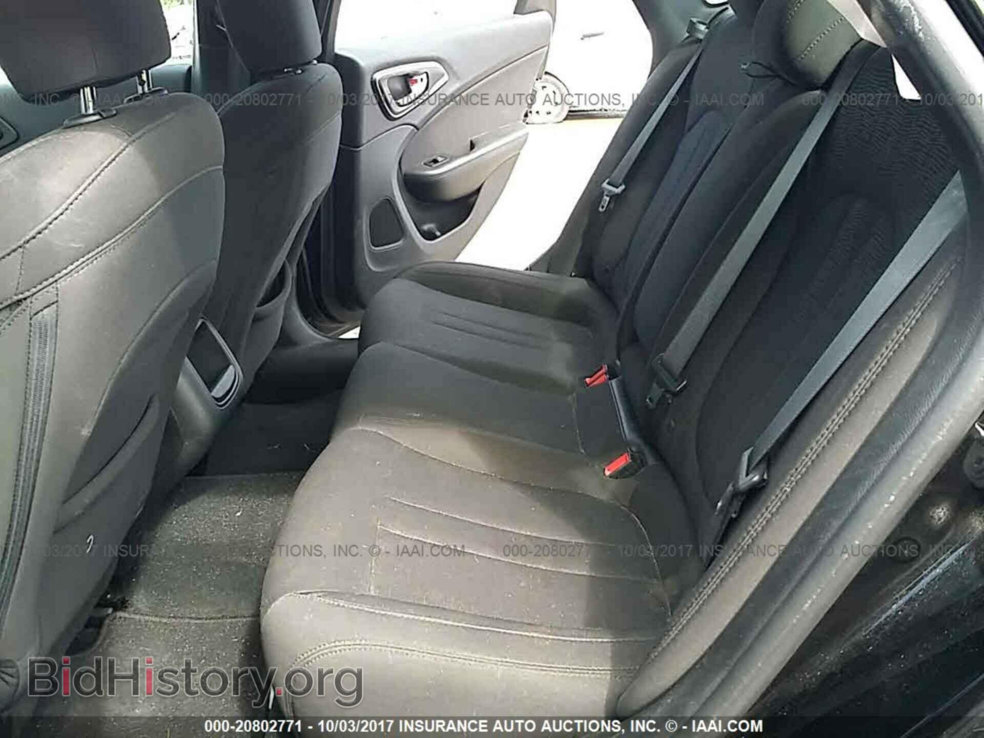 2015 Chrysler 200 - VIN: 1C3CCCAB1FN728528 - Photo 8