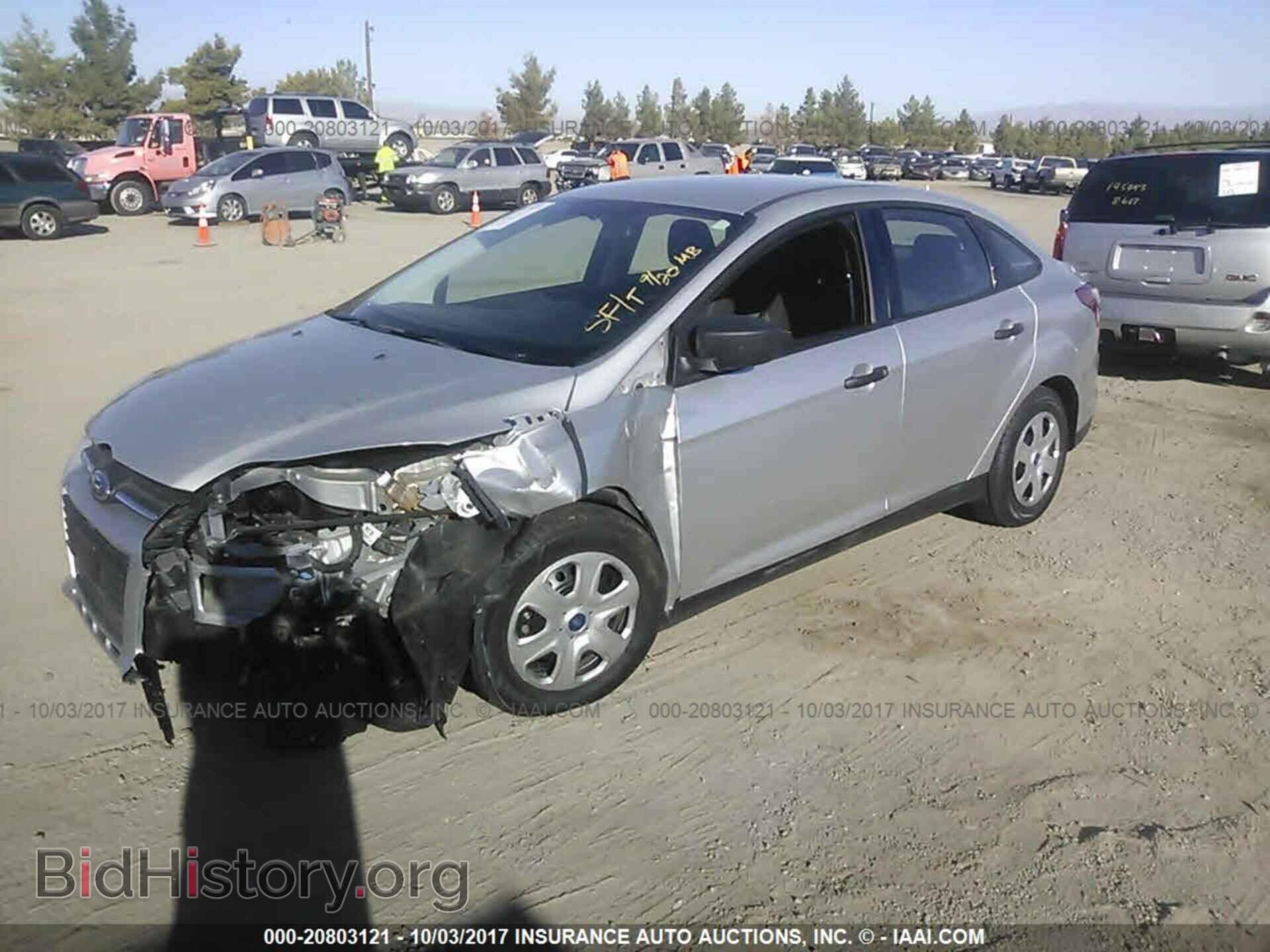 2012 Ford Focus - VIN: 1FAHP3E20CL321524 - Photo 2