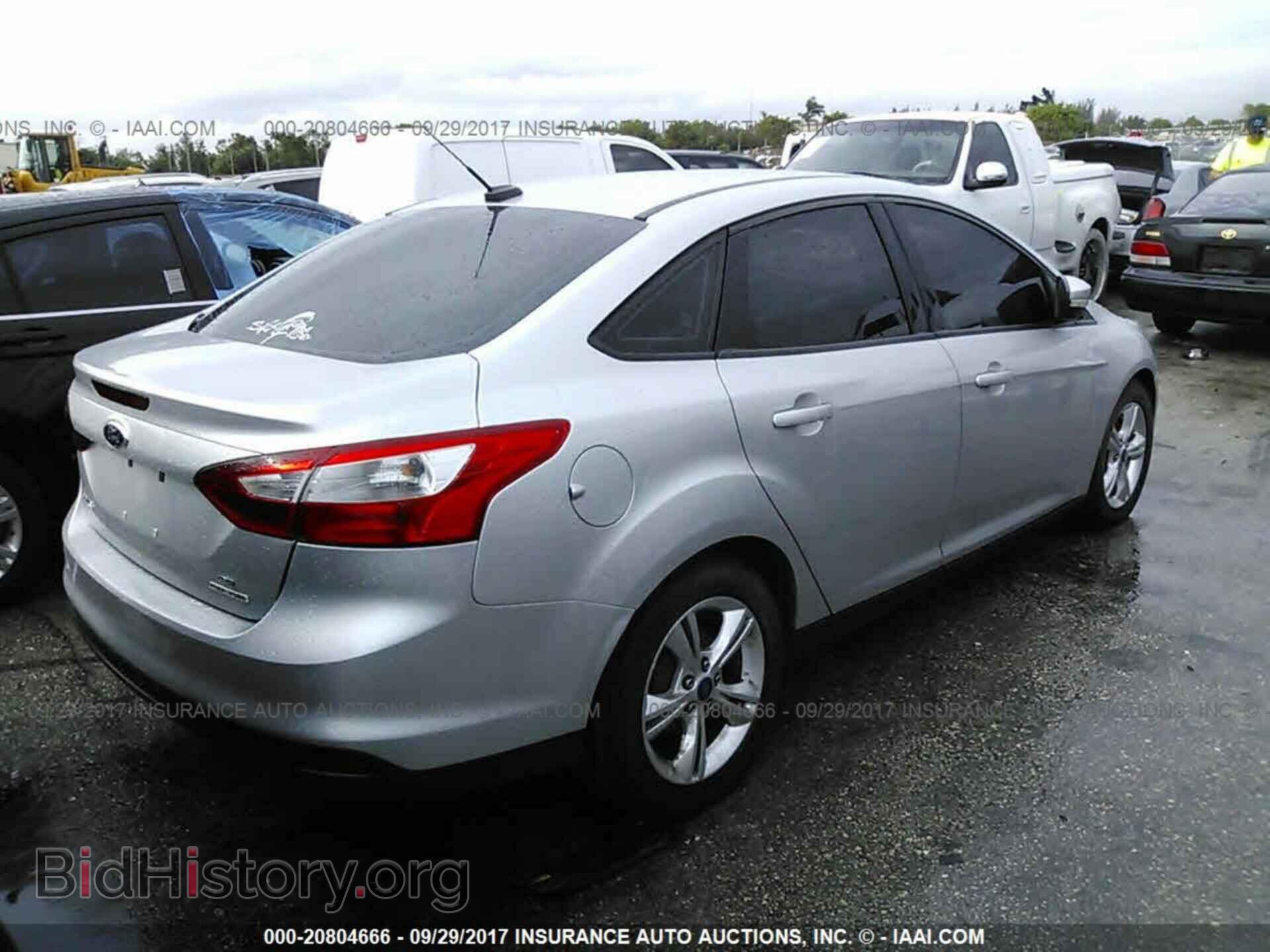 2013 Ford Focus - VIN: 1FADP3F23DL355018 - Photo 4