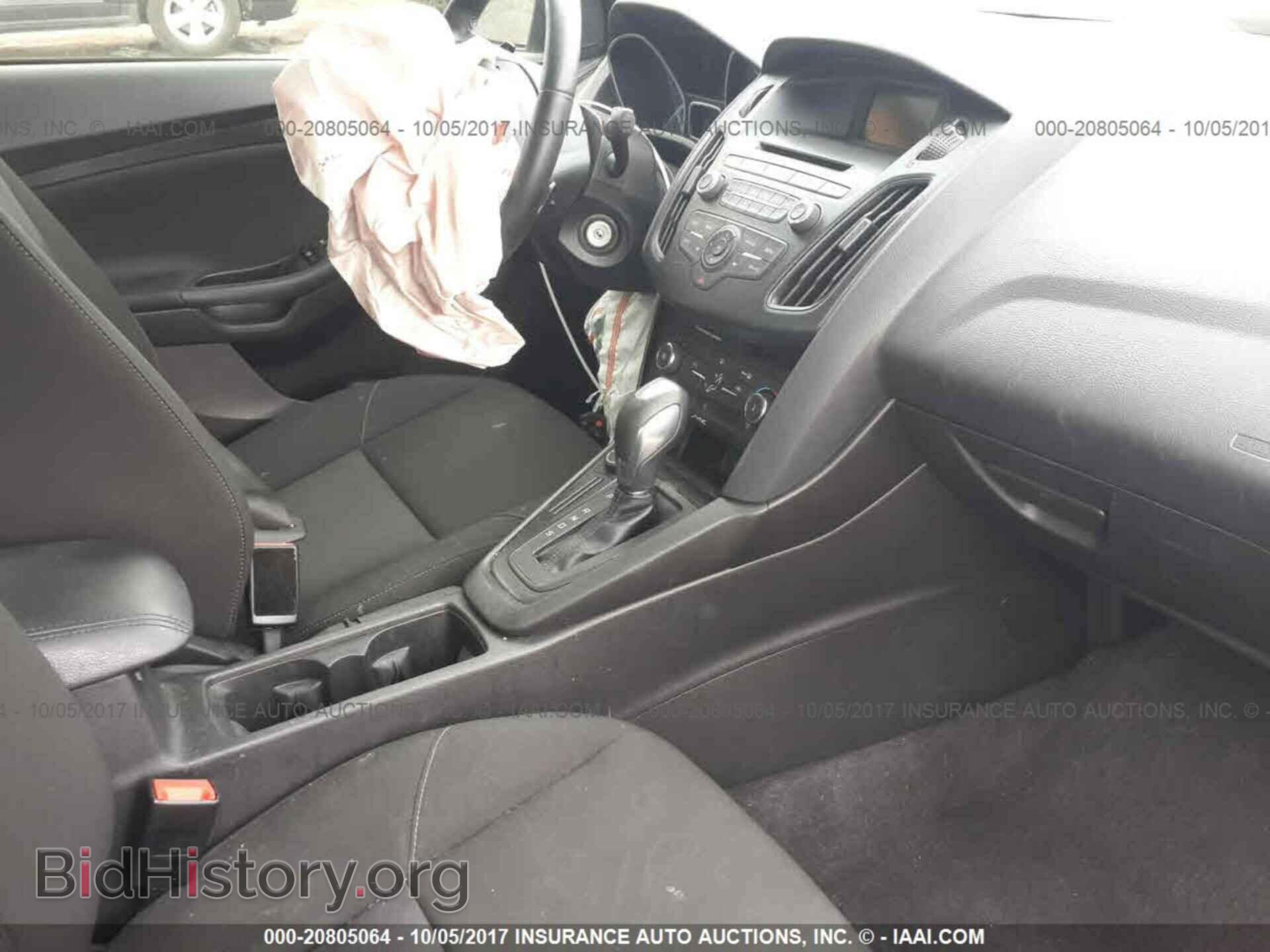 2015 Ford Focus - VIN: 1FADP3F27FL219736 - Photo 5