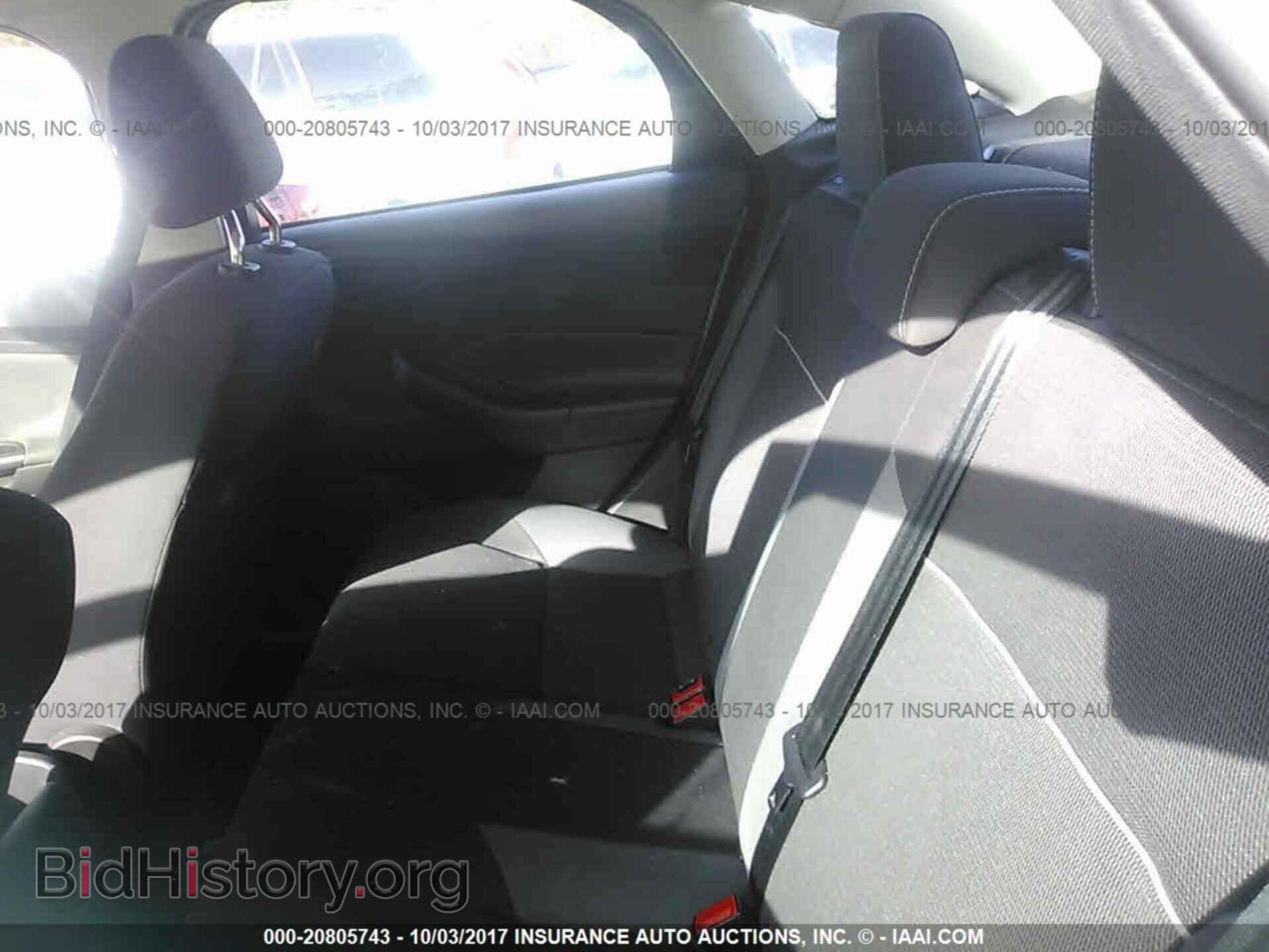 2012 Ford Focus - VIN: 1FAHP3E29CL352884 - Photo 8