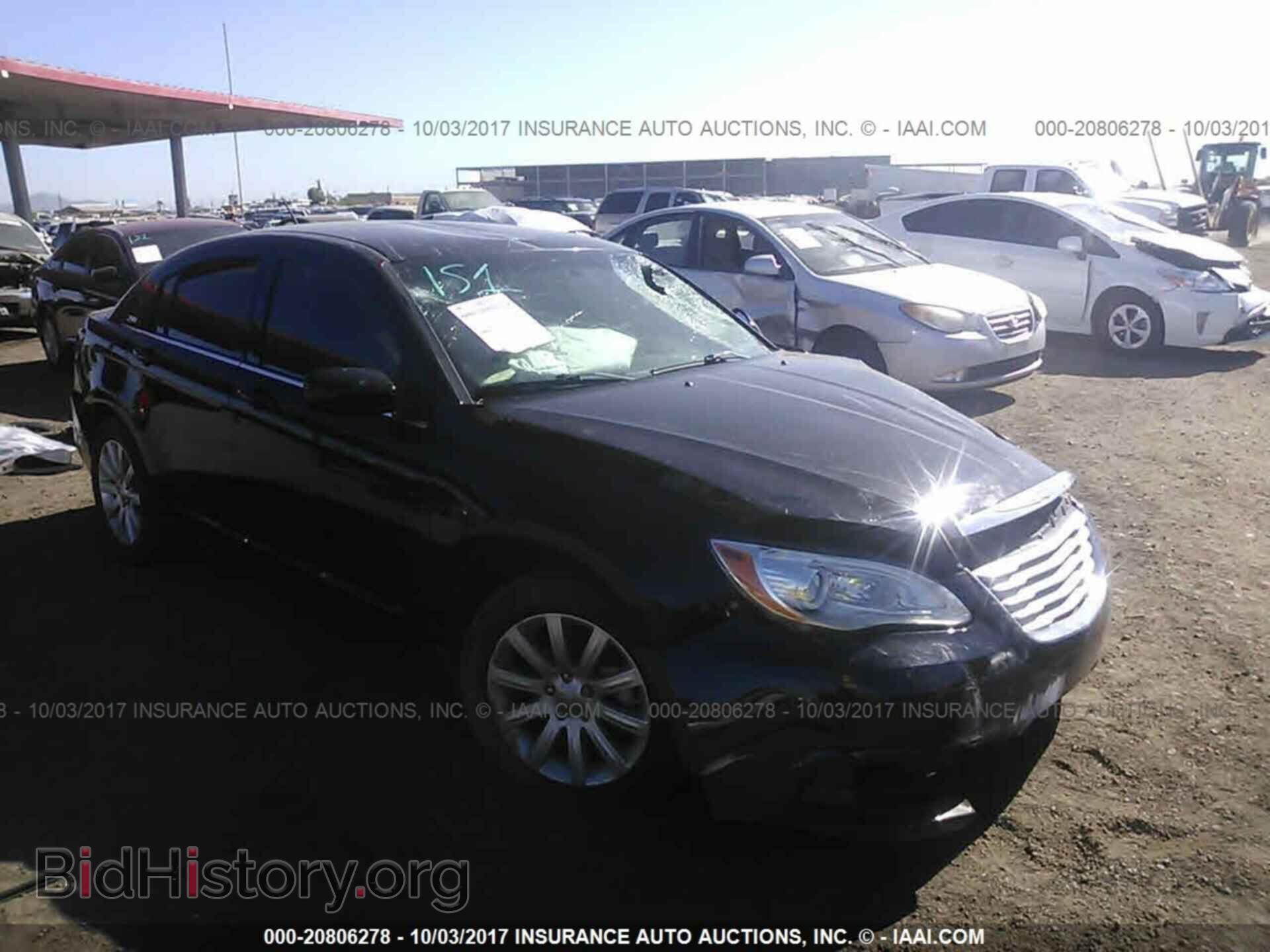 Photo 1C3CCBBB2DN549470 - Chrysler 200 2013