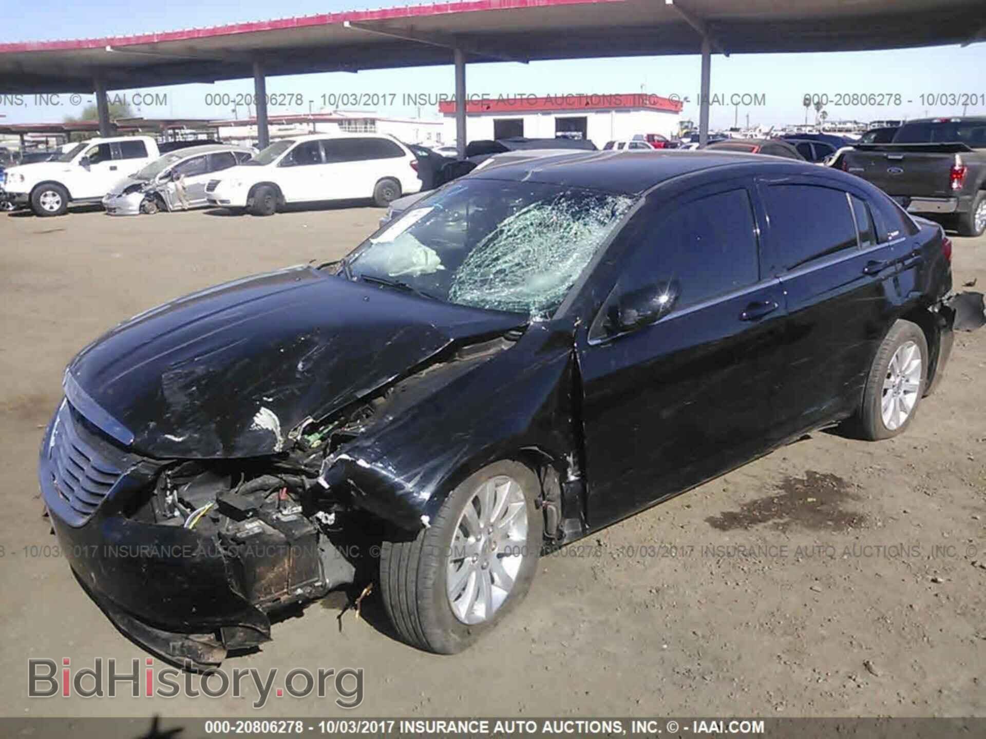 2013 Chrysler 200 - VIN: 1C3CCBBB2DN549470 - Фото 2