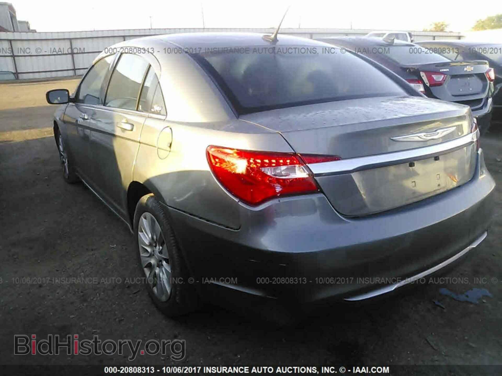 2012 Chrysler 200 - VIN: 1C3CCBAB1CN319922 - Photo 3