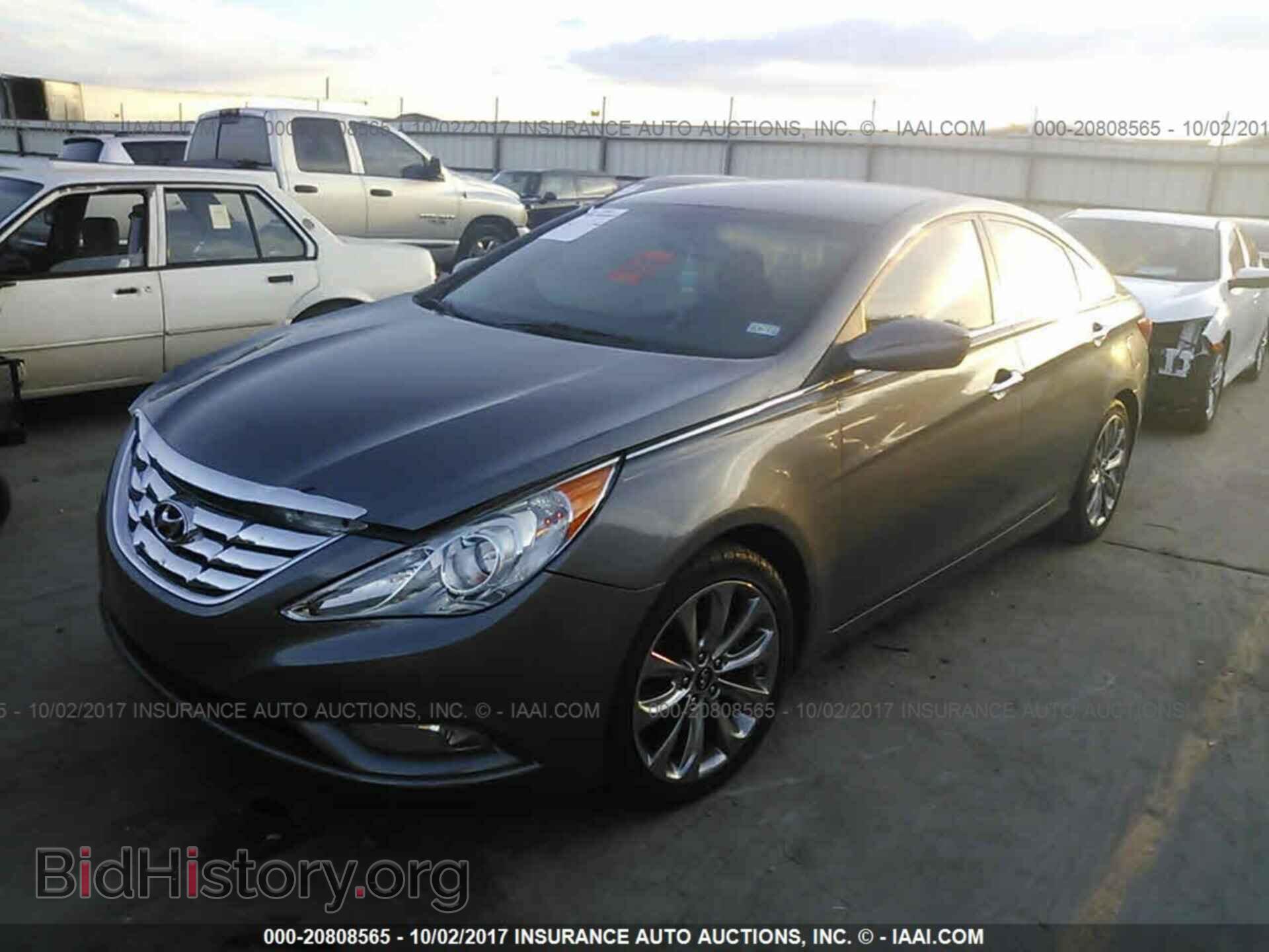 2012 Hyundai Sonata - VIN: 5NPEC4ACXCH497126 - Фото 2