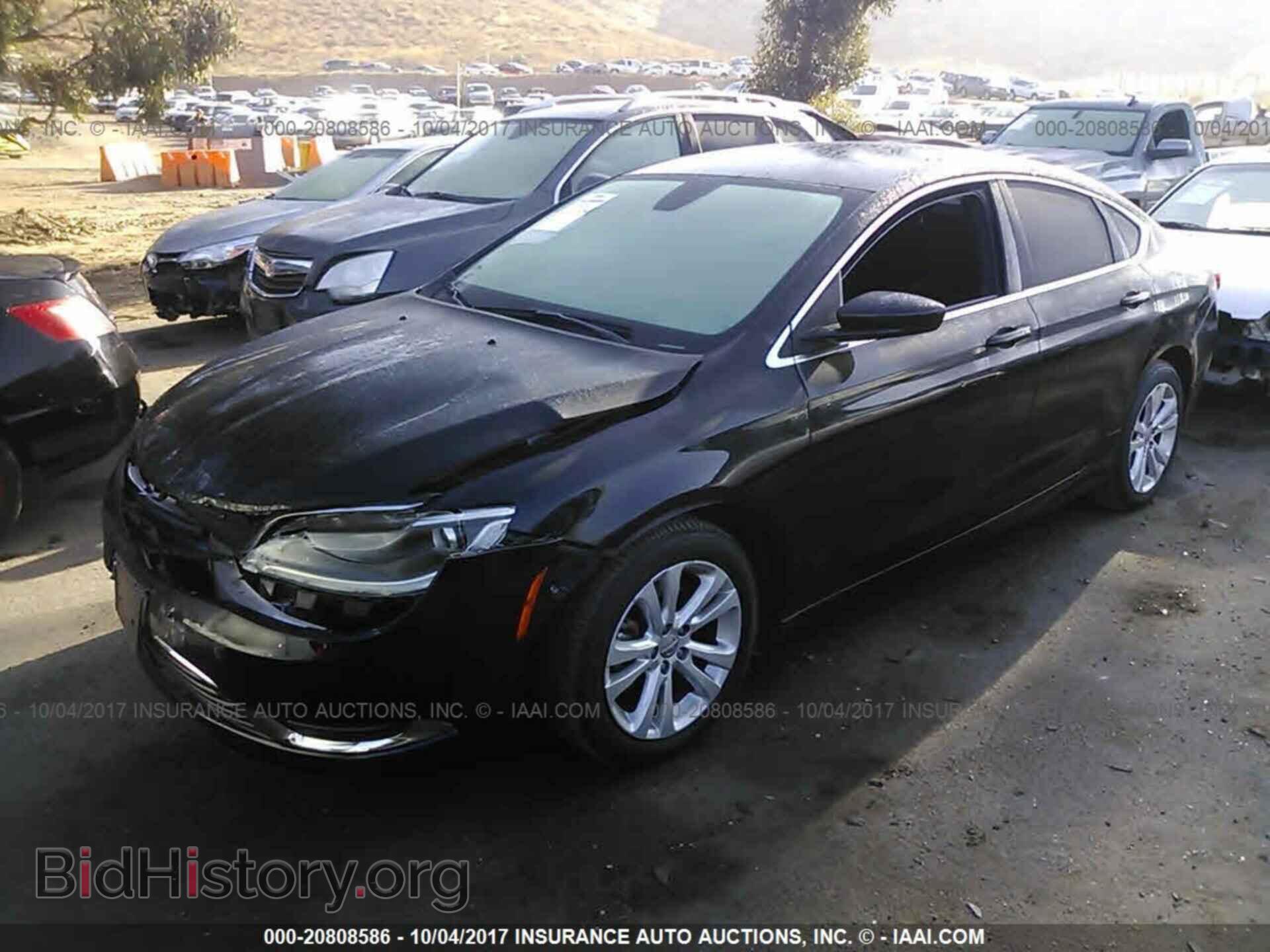 2015 Chrysler 200 - VIN: 1C3CCCAB4FN756405 - Photo 2