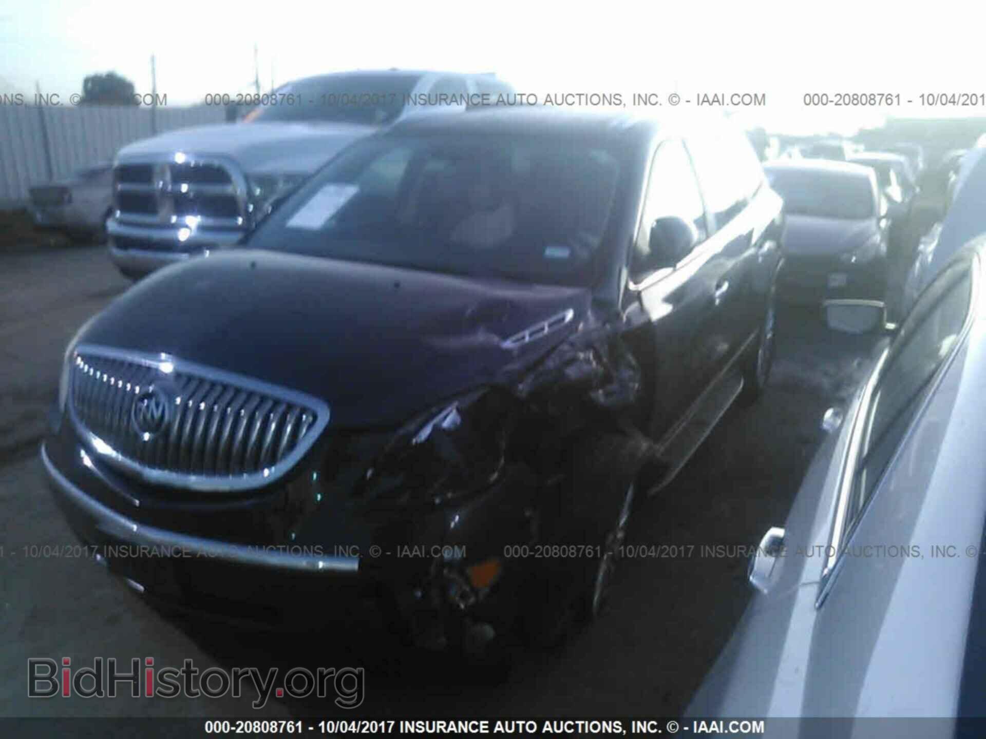 2011 Buick Enclave - VIN: 5GAKVBED9BJ321406 - Фото 2