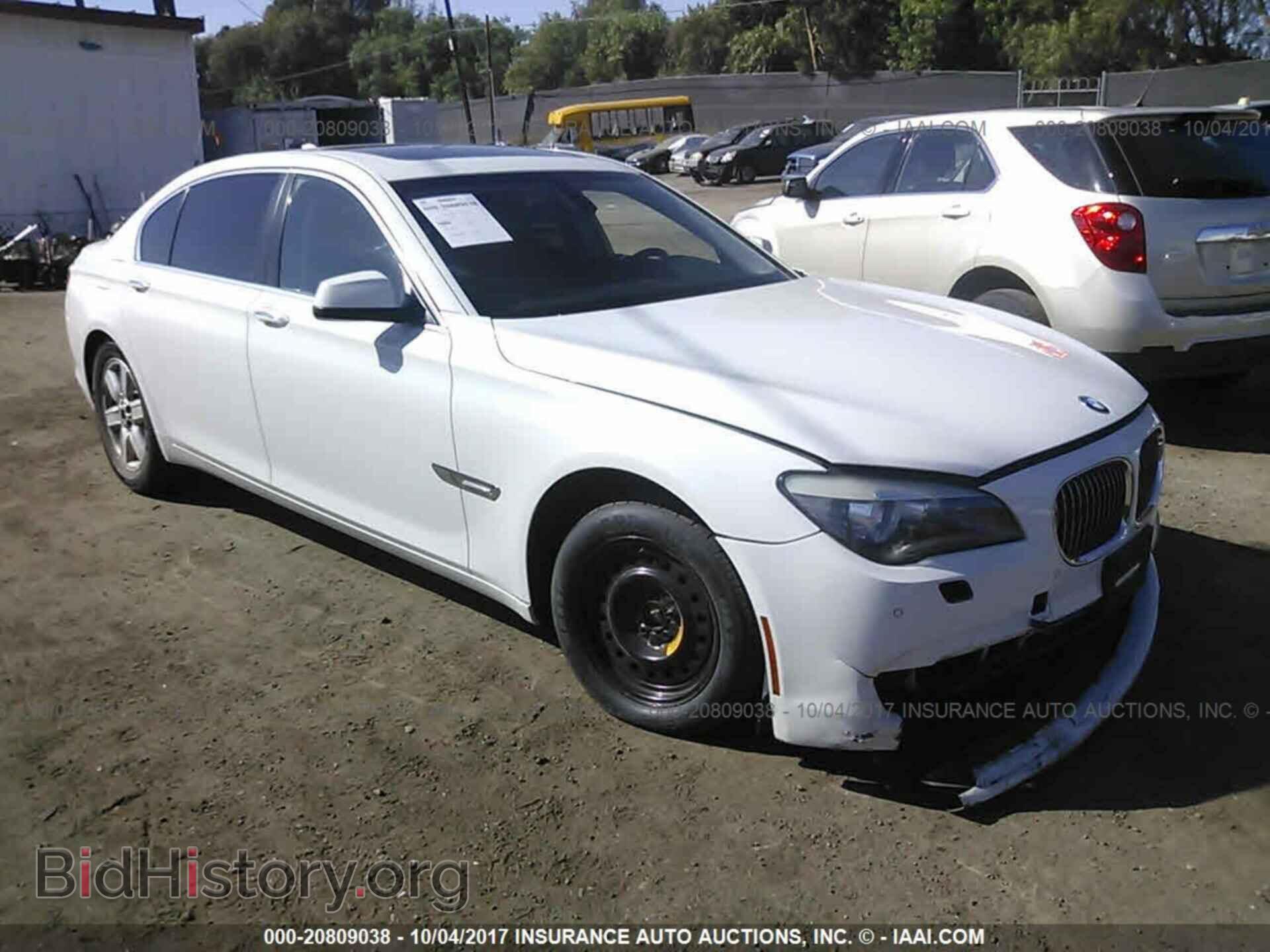 Photo WBAKB4C54CC575381 - Bmw 740 2012