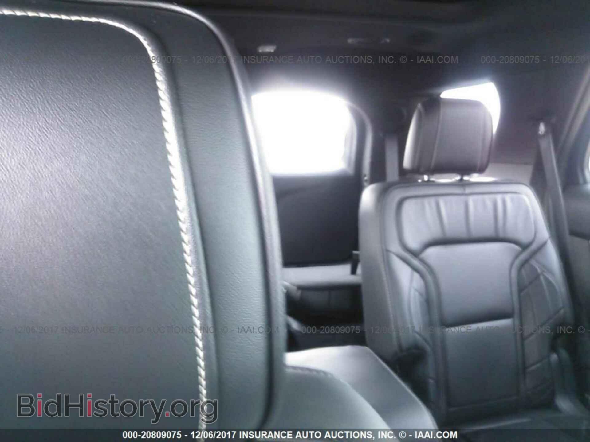 2017 Ford Explorer - VIN: 1FM5K8HT1HGC61276 - Photo 8