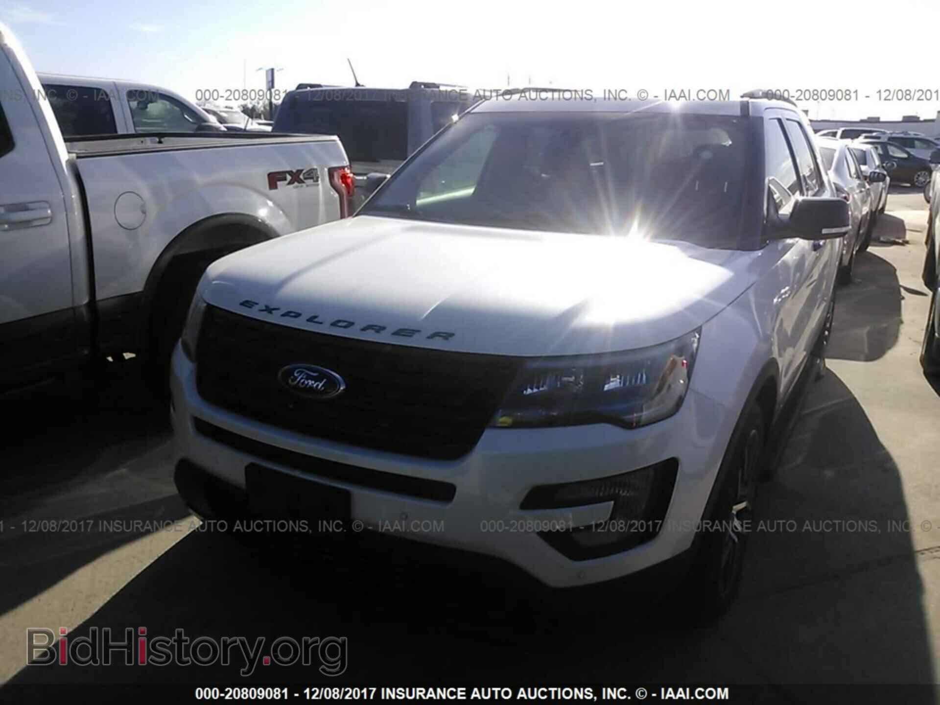 2017 Ford Explorer - VIN: 1FM5K8GT2HGD02547 - Фото 2