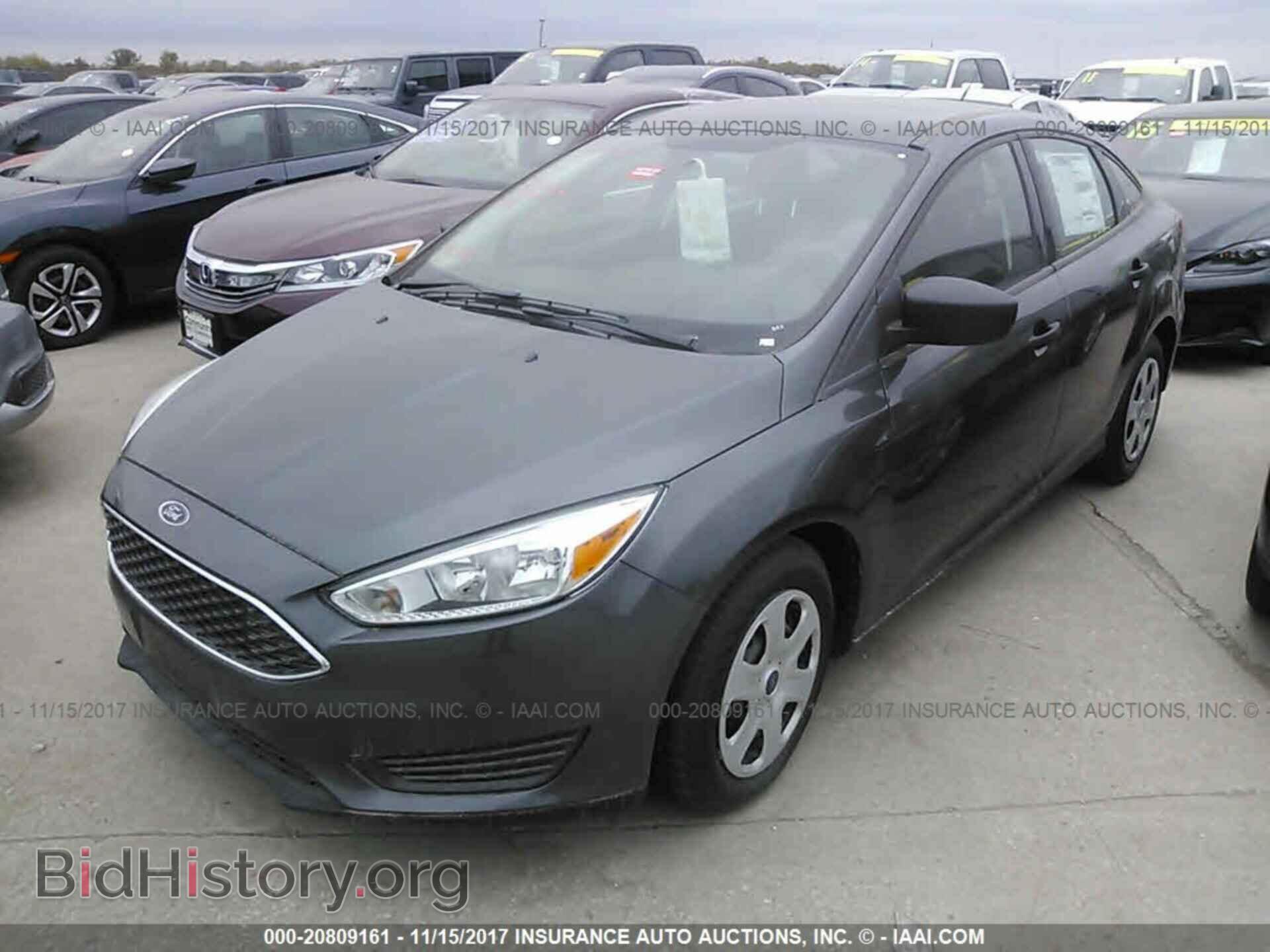 2017 Ford Focus - VIN: 1FADP3E28HL235464 - Фото 2