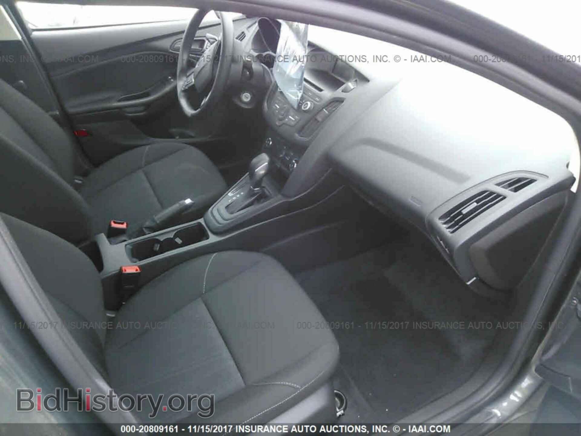 2017 Ford Focus - VIN: 1FADP3E28HL235464 - Фото 5