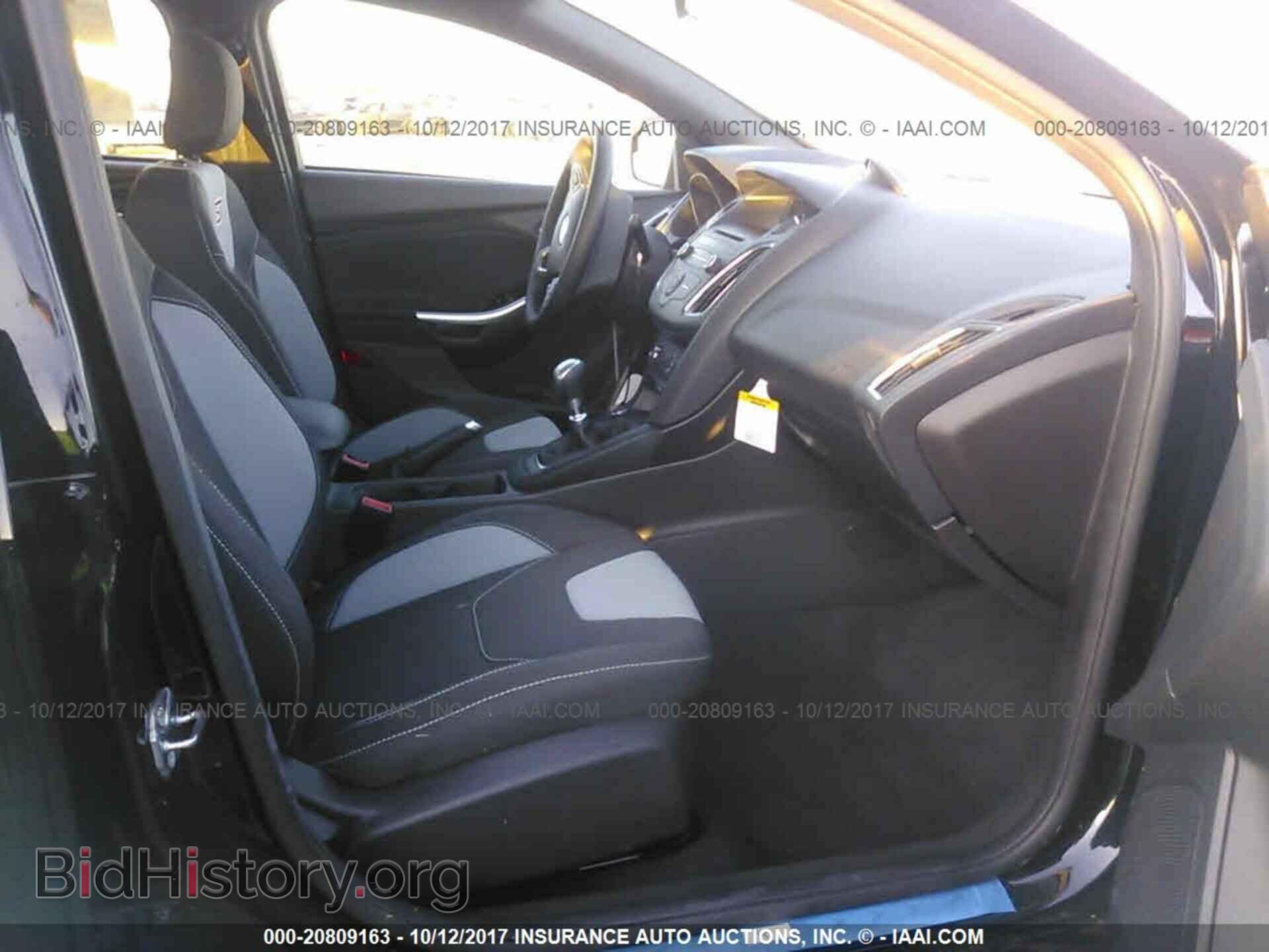 2017 Ford Focus - VIN: 1FADP3L91HL235421 - Photo 5