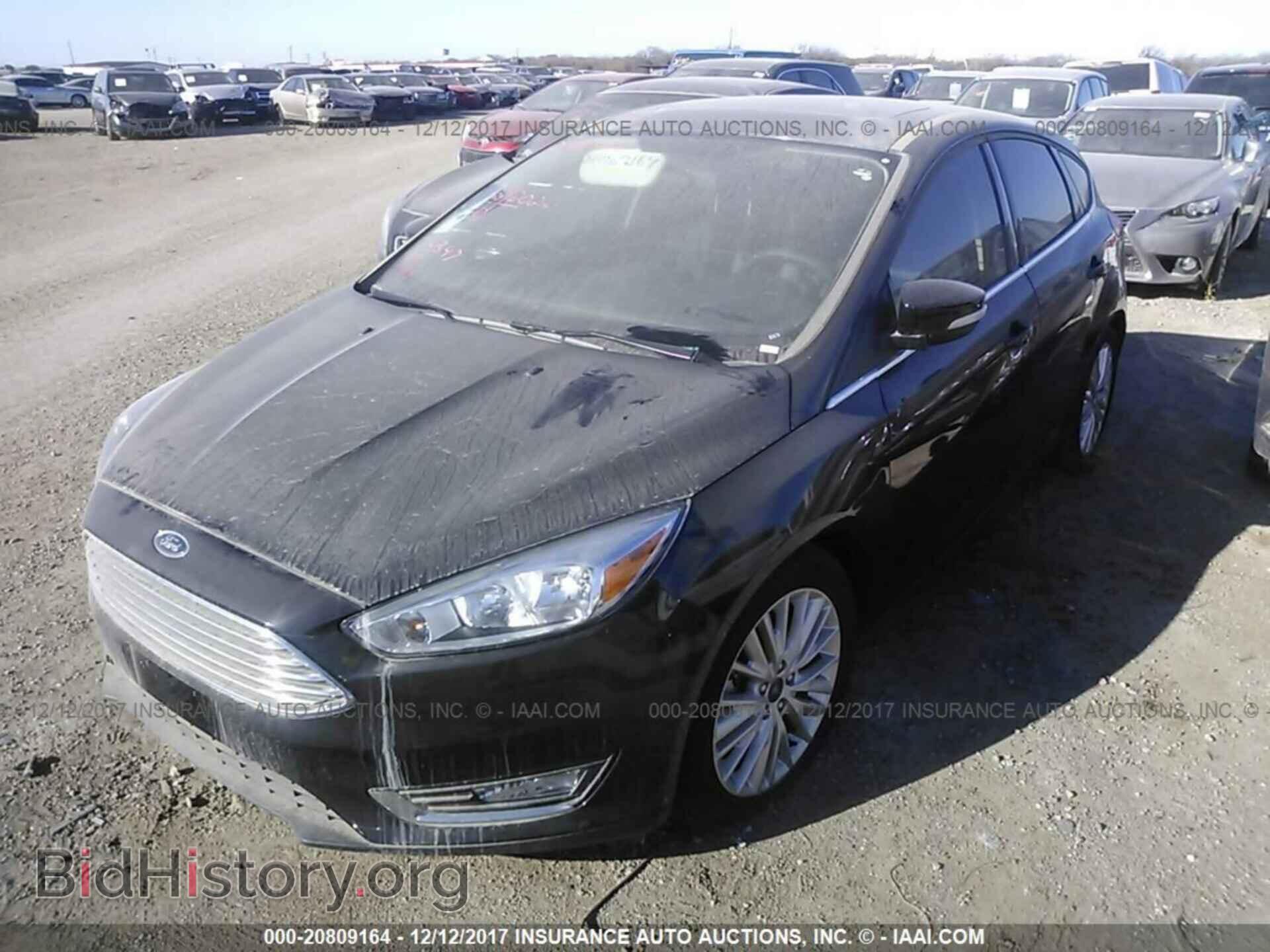 2017 Ford Focus - VIN: 1FADP3N2XHL204880 - Photo 2
