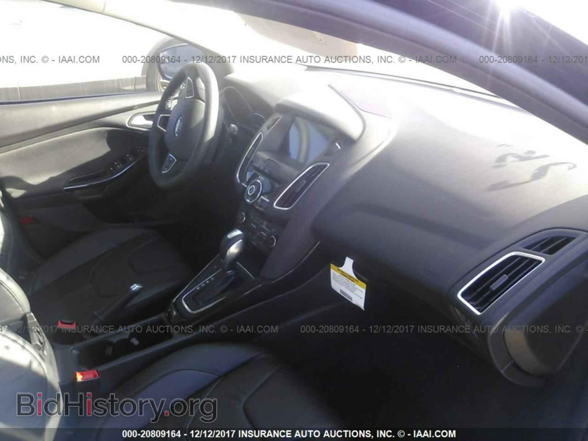 2017 Ford Focus - VIN: 1FADP3N2XHL204880 - Photo 5