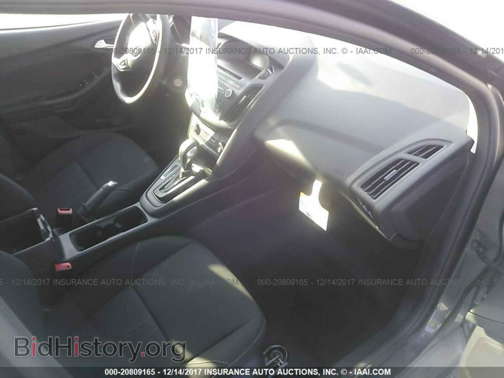 2017 Ford Focus - VIN: 1FADP3F26HL222484 - Photo 5