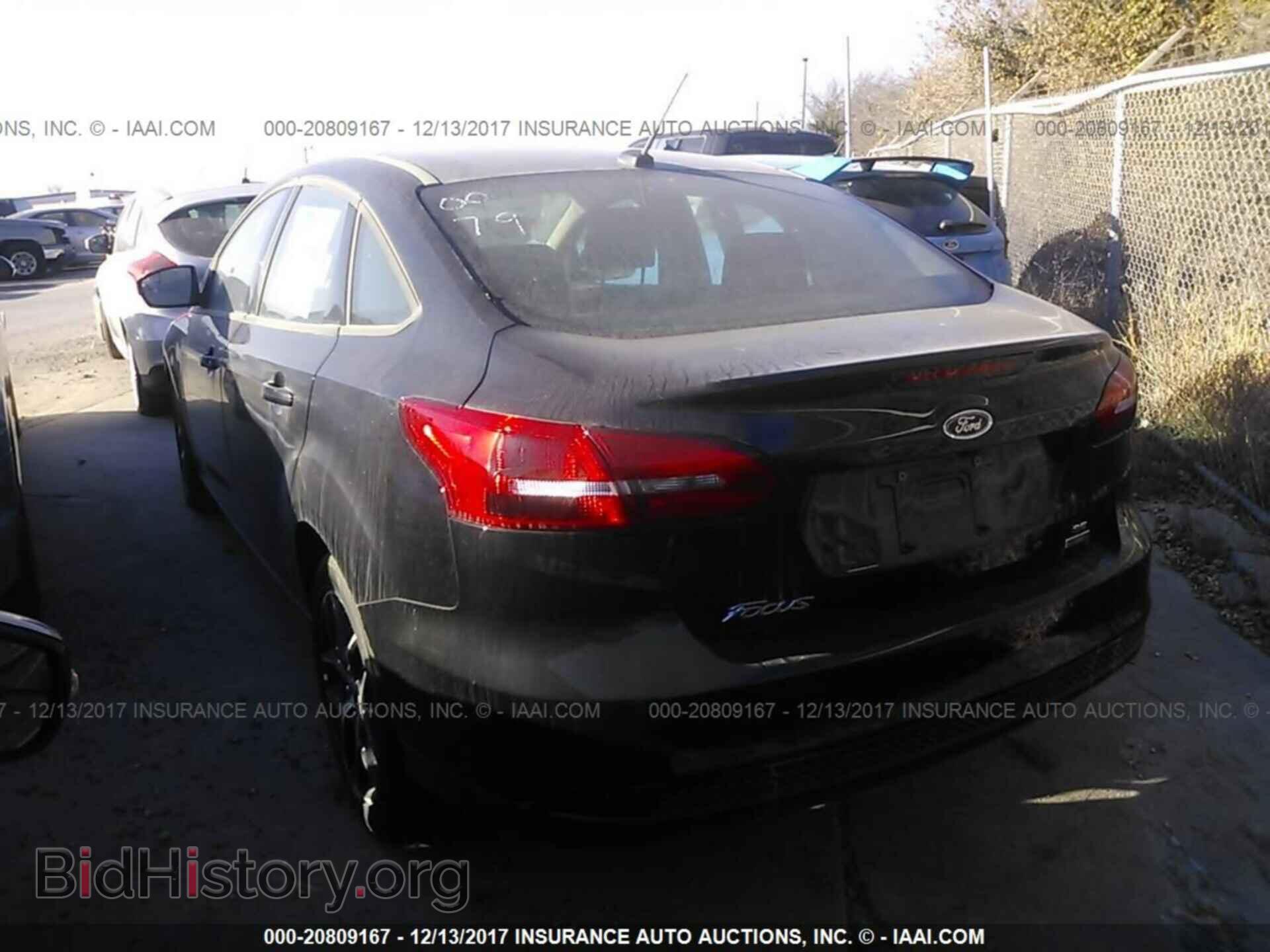 2017 Ford Focus - VIN: 1FADP3FE7HL303245 - Photo 3