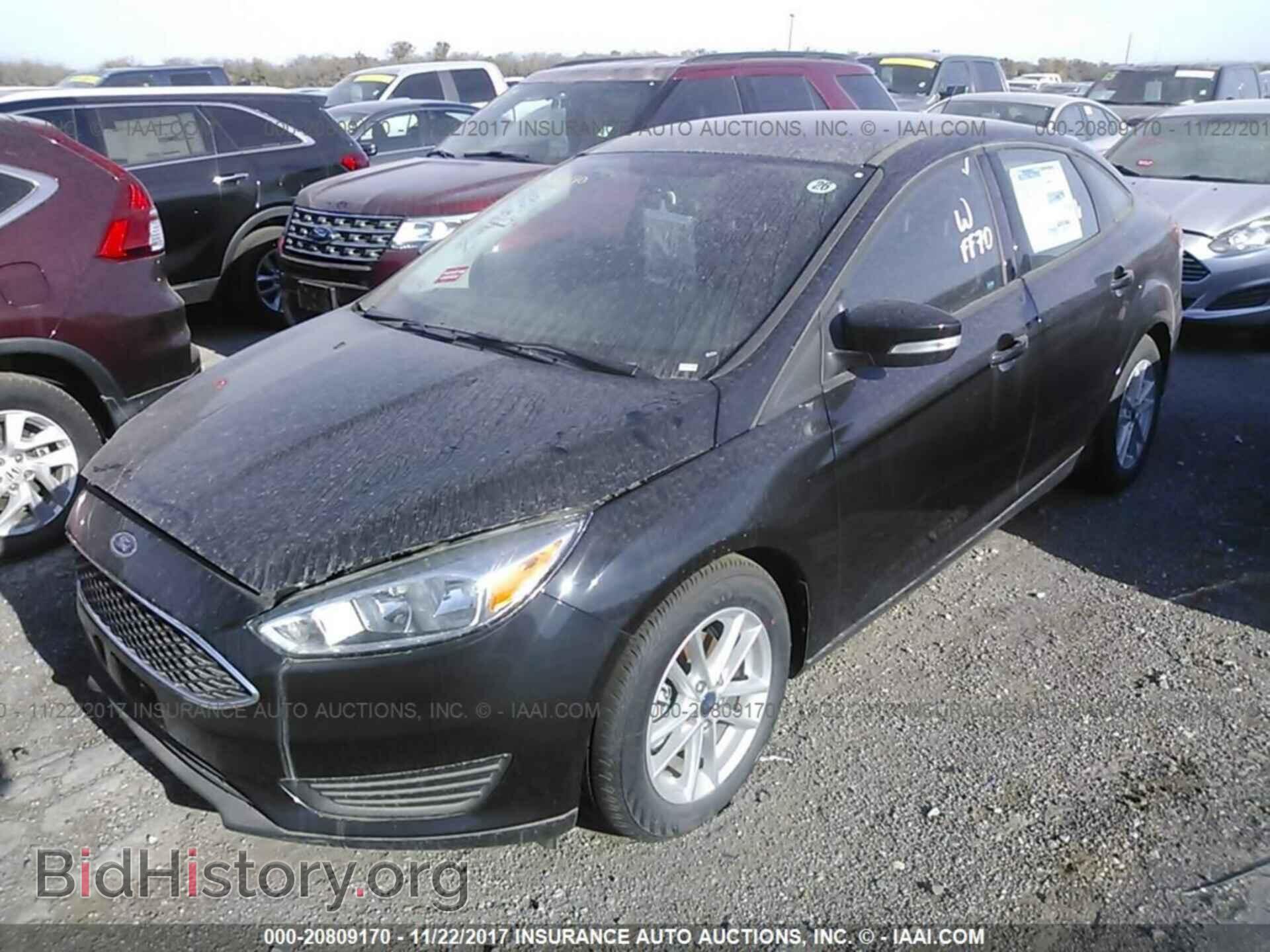 2017 Ford Focus - VIN: 1FADP3F28HL299180 - Photo 2