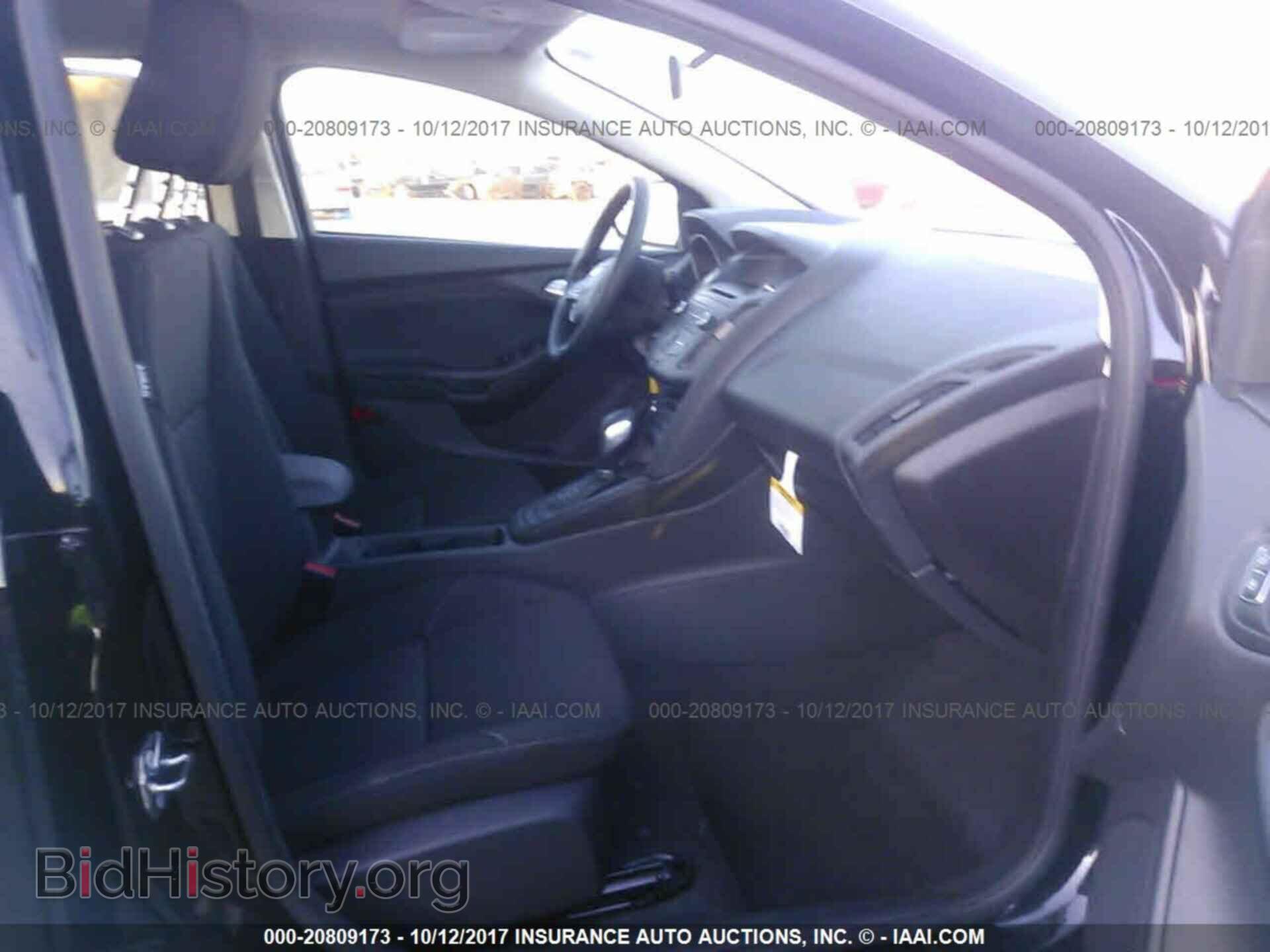 2017 Ford Focus - VIN: 1FADP3FE7HL276578 - Photo 5