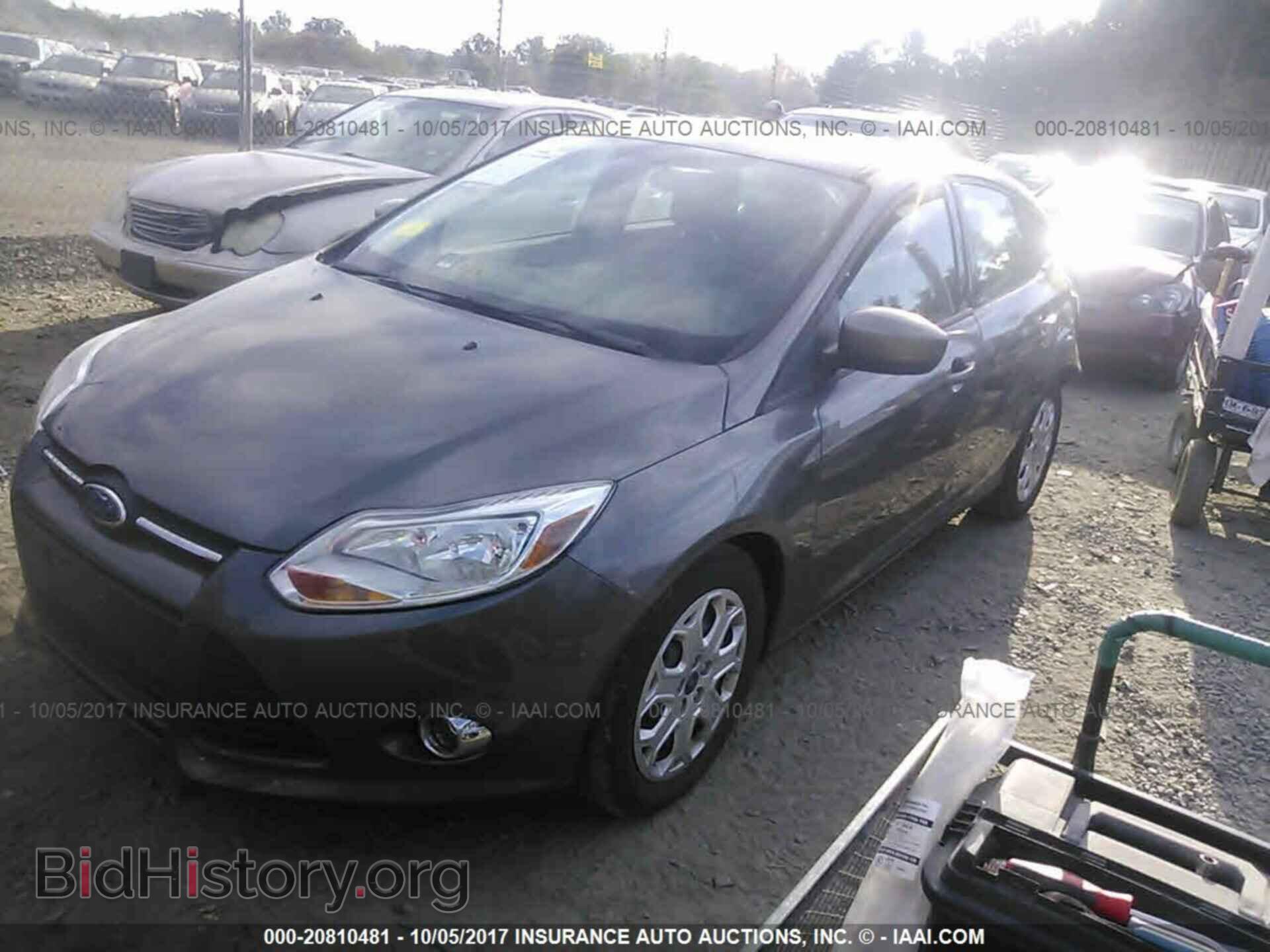 2012 Ford Focus - VIN: 1FAHP3K25CL129942 - Фото 2