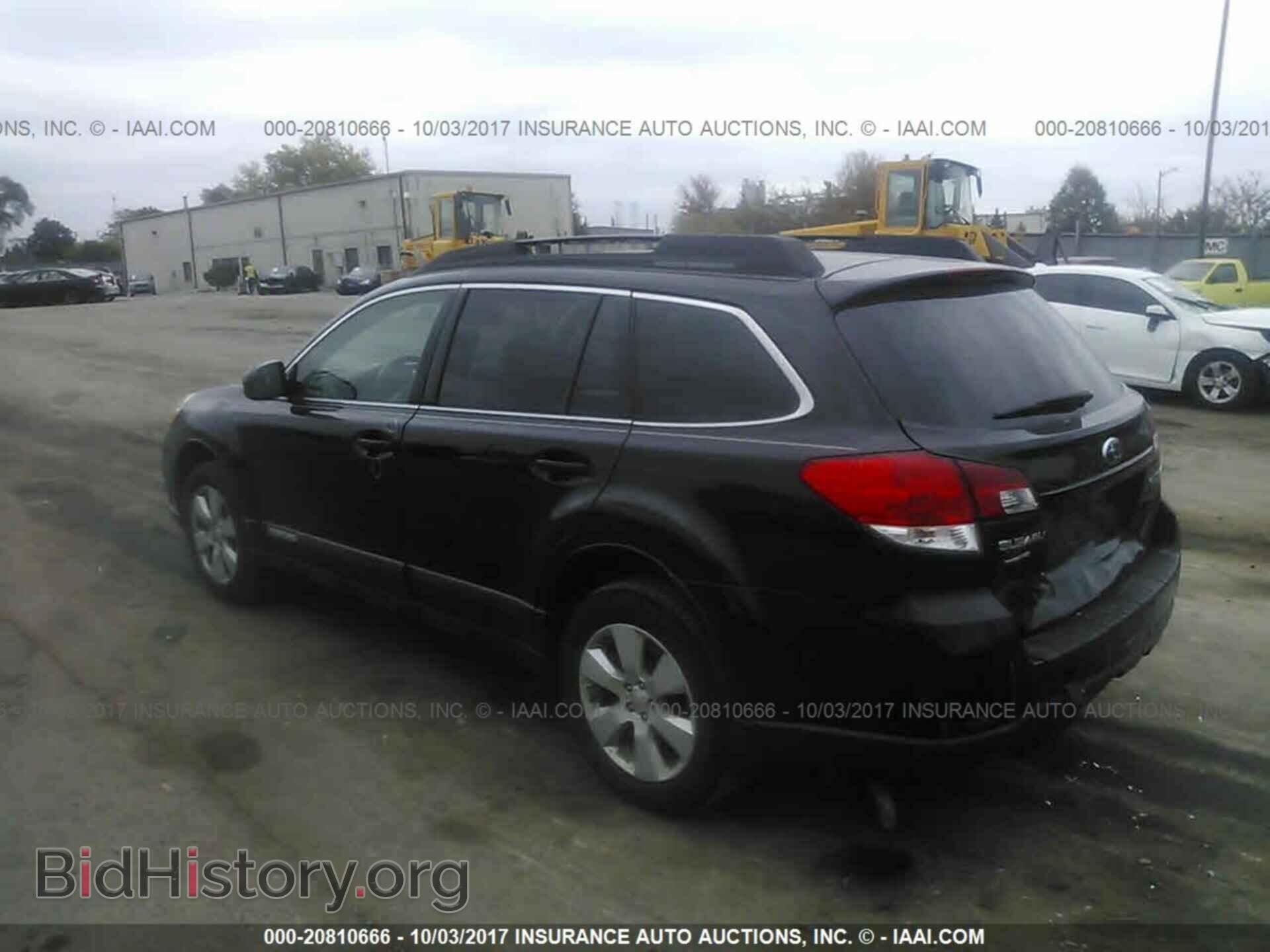 2011 Subaru Outback - VIN: 4S4BRCCCXB3328741 - Фото 3
