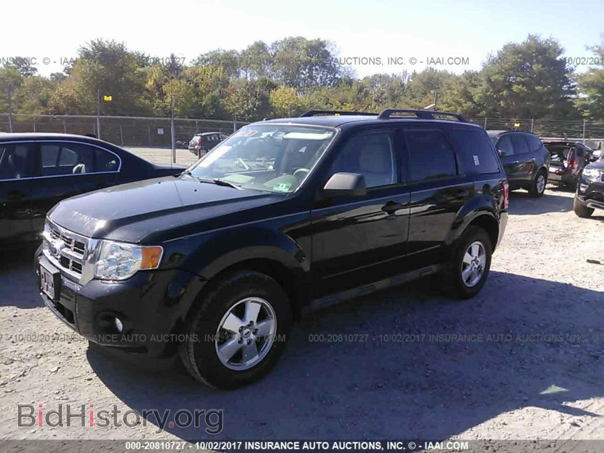 2012 Ford Escape - VIN: 1FMCU9DG1CKB38020 - Фото 2
