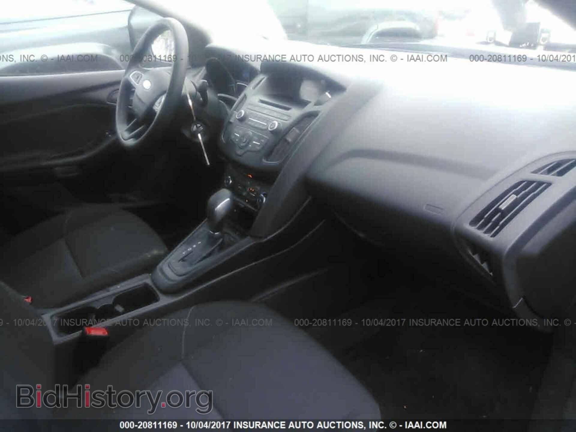 2017 Ford Focus - VIN: 1FADP3E29HL228538 - Photo 5