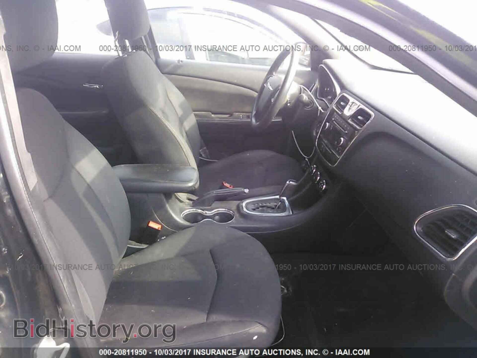 2014 Chrysler 200 - VIN: 1C3CCBAB2EN124401 - Фото 5