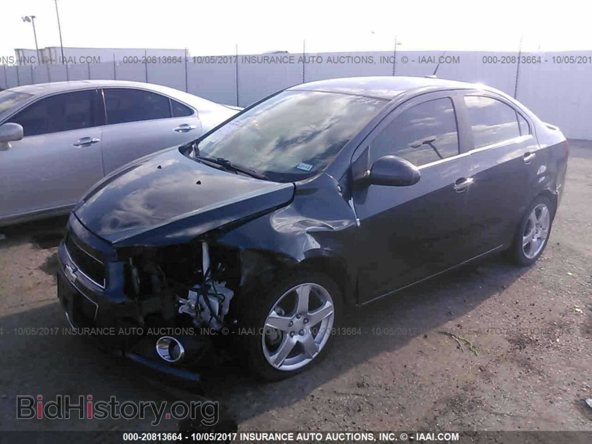 2013 Chevrolet Sonic - VIN: 1G1JE5SB1D4186169 - Фото 2