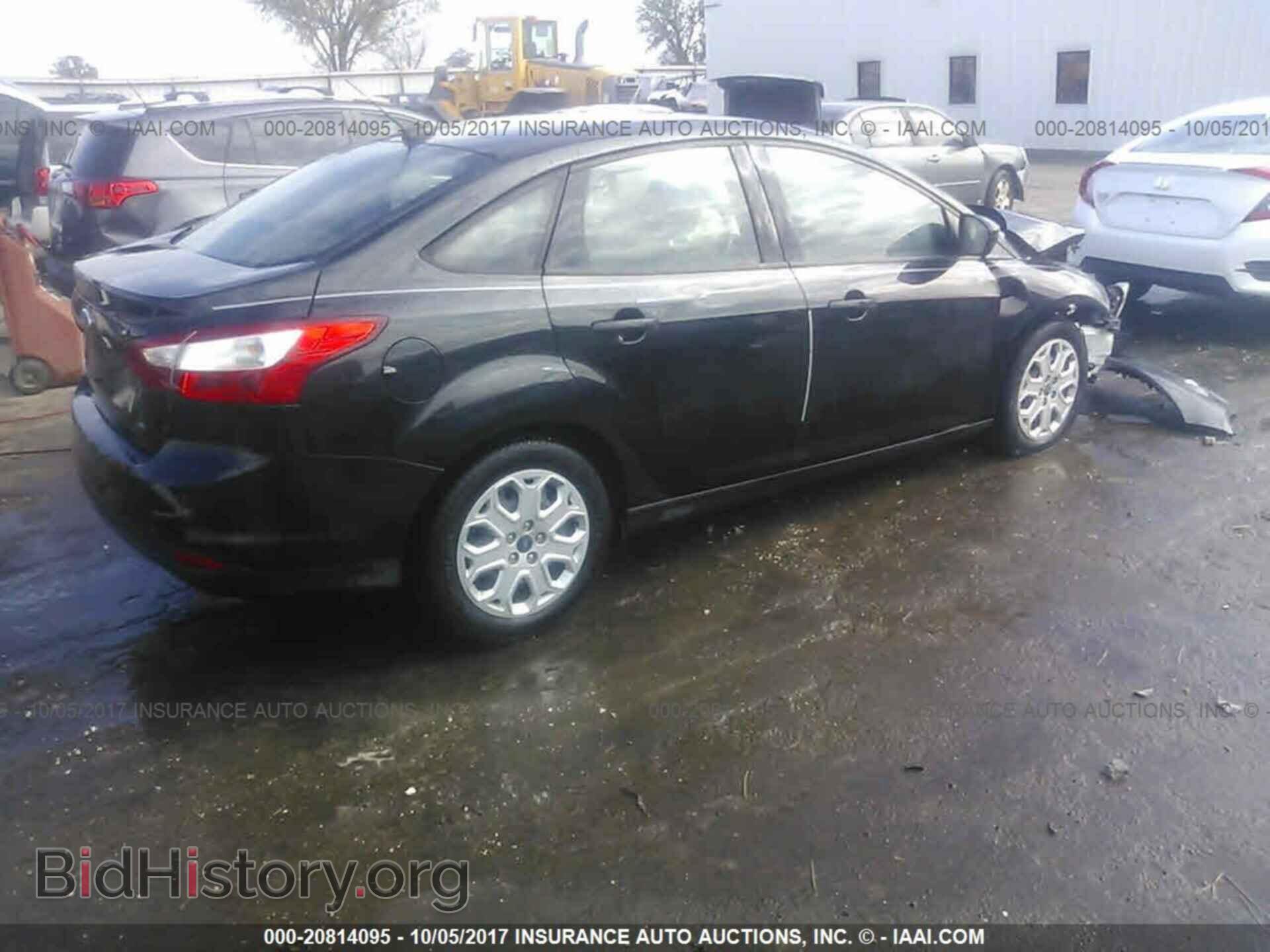 2012 Ford Focus - VIN: 1FAHP3F21CL163659 - Photo 4