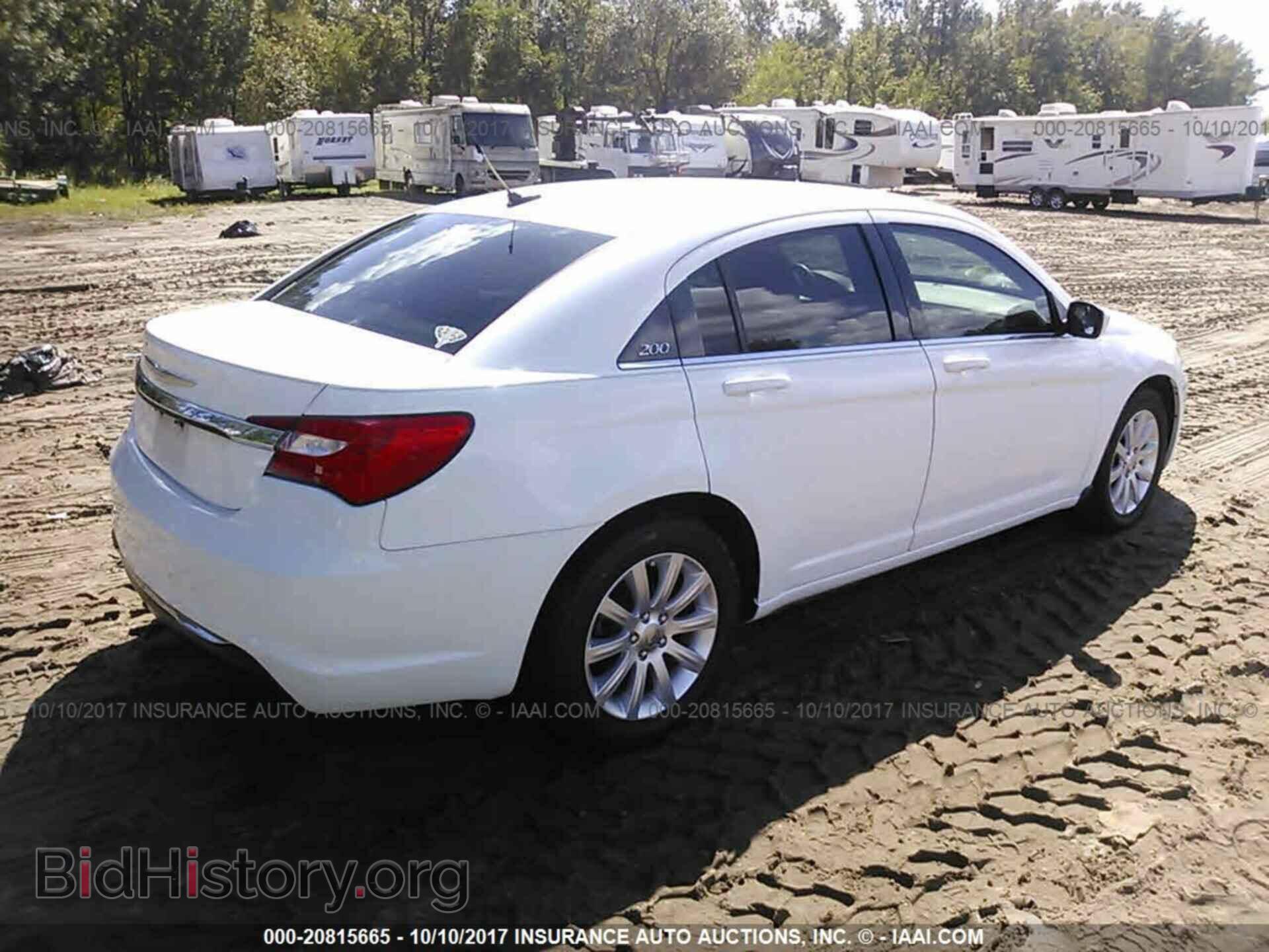 2011 Chrysler 200 - VIN: 1C3BC1FBXBN554848 - Photo 2
