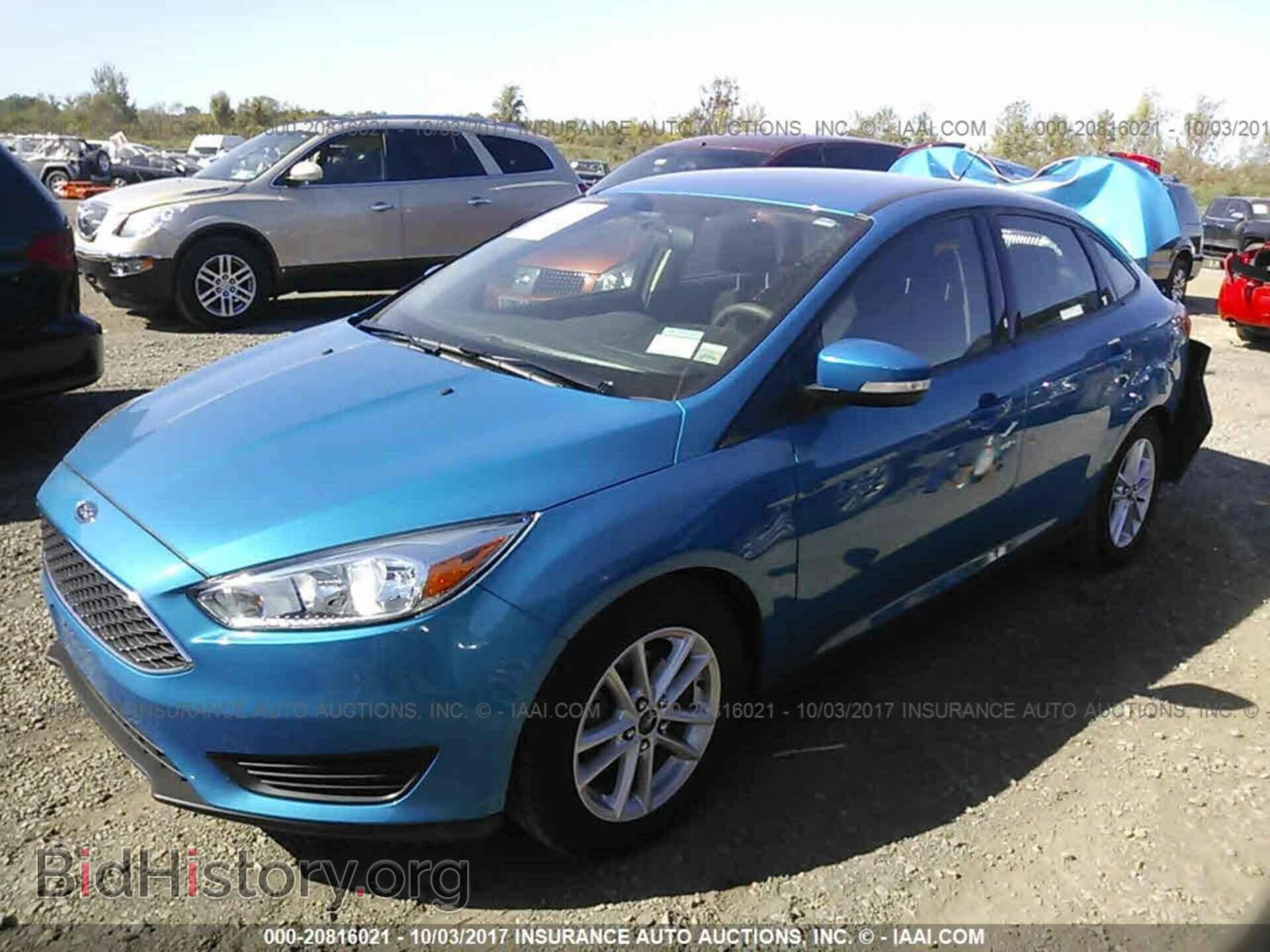 2015 Ford Focus - VIN: 1FADP3F28FL251871 - Photo 2