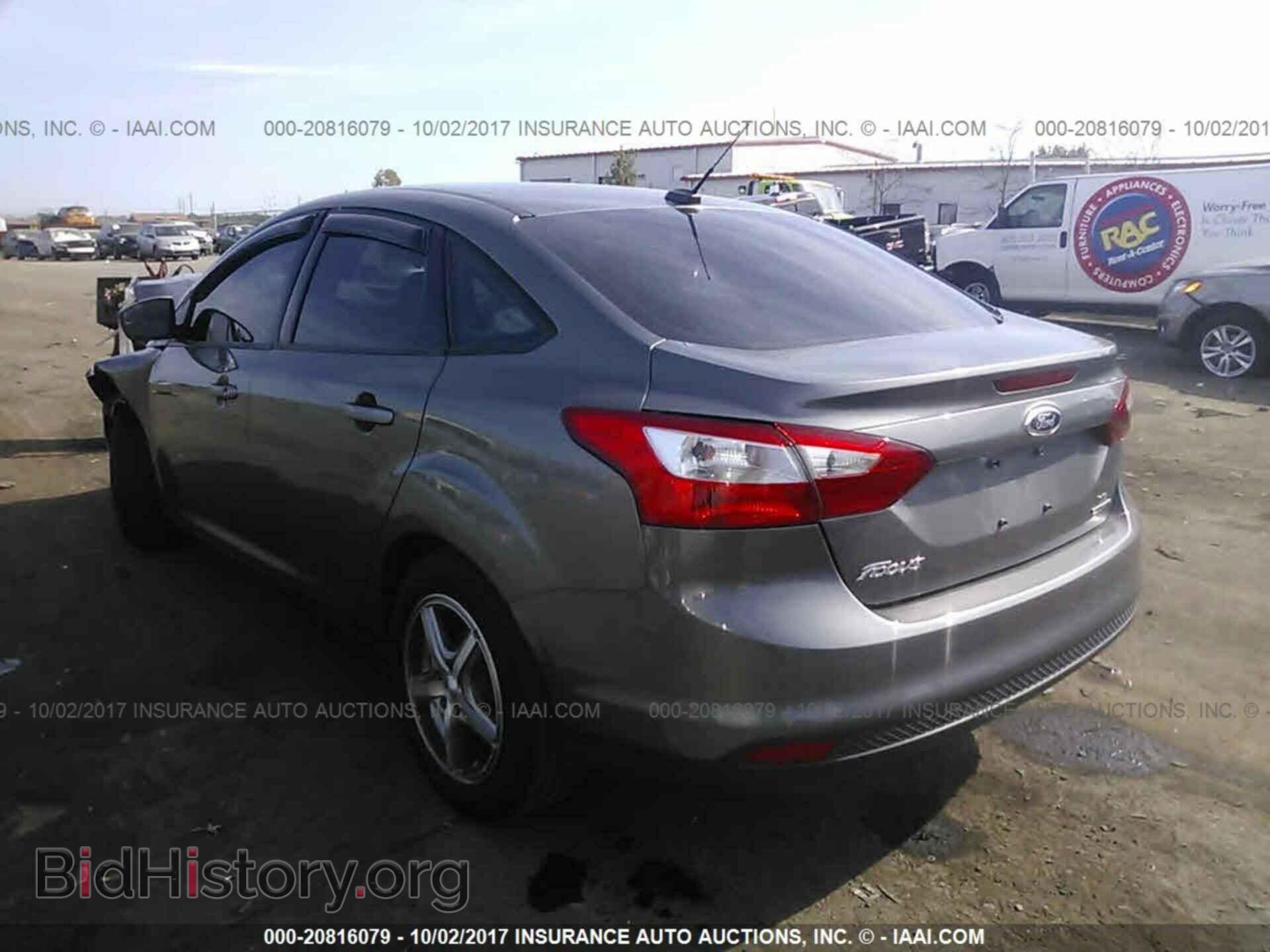 2012 Ford Focus - VIN: 1FAHP3F24CL465656 - Фото 3