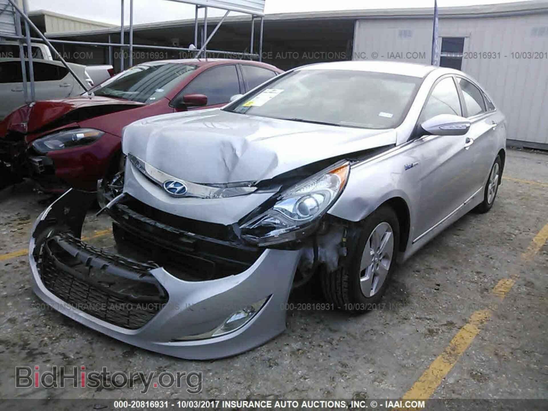 2012 Hyundai Sonata - VIN: KMHEC4A41CA056044 - Photo 2