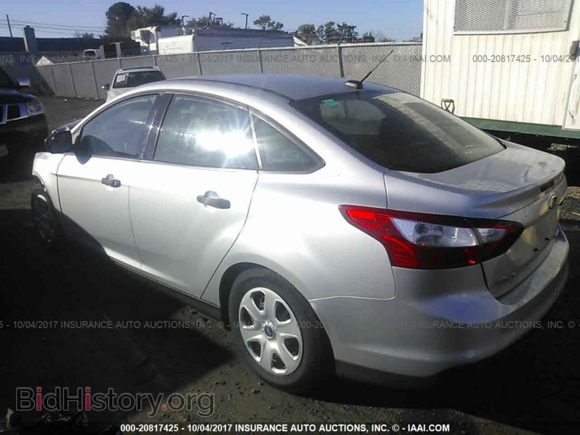 2014 Ford Focus - VIN: 1FADP3E27EL204637 - Фото 3