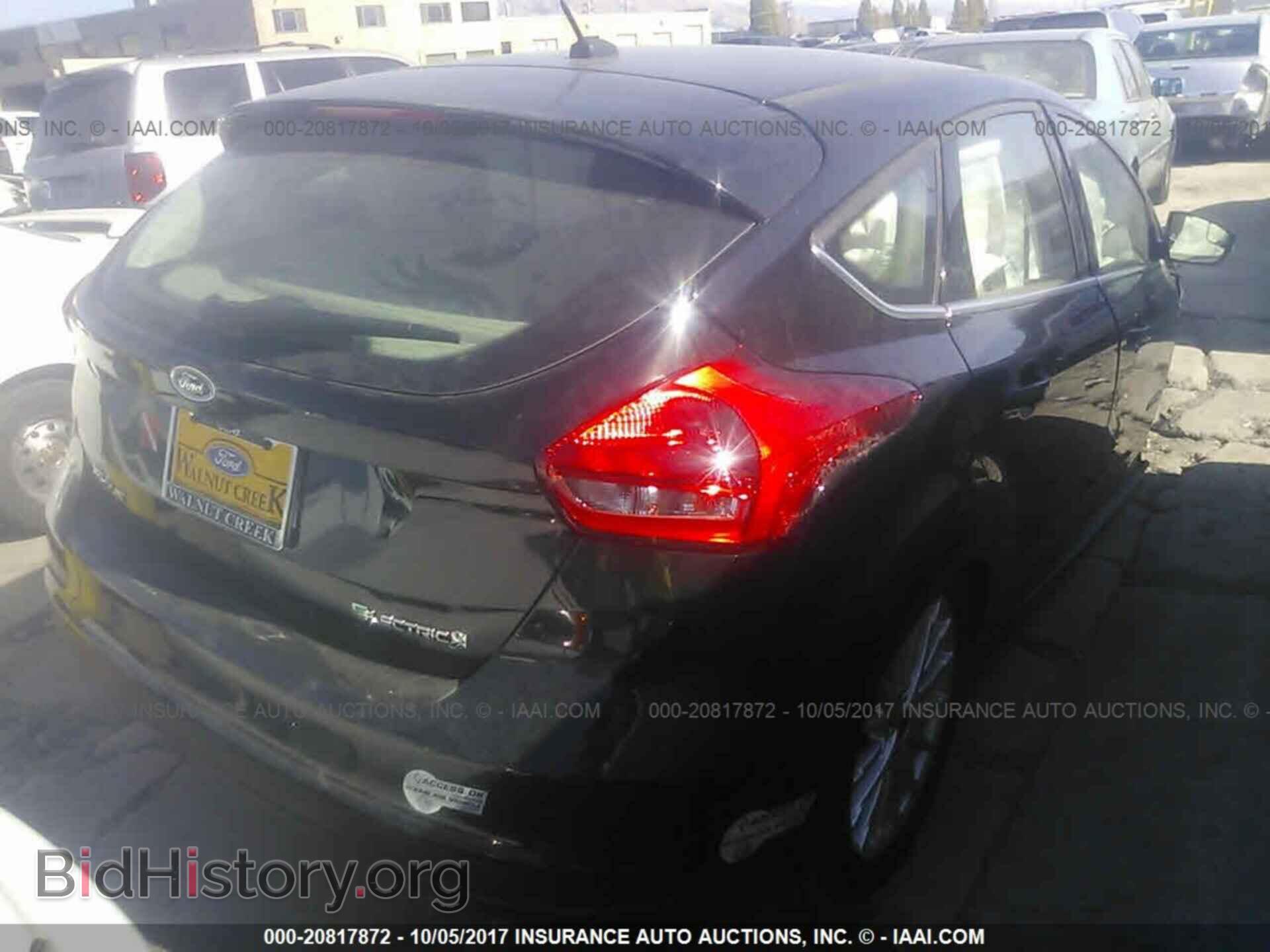 2017 Ford Focus - VIN: 1FADP3R49HL277699 - Photo 4